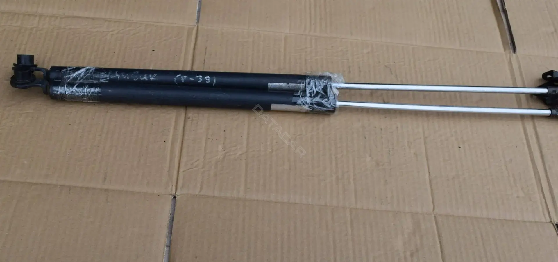 Амортизатор крышки багажника, капота, заднего стекла F39-169-1