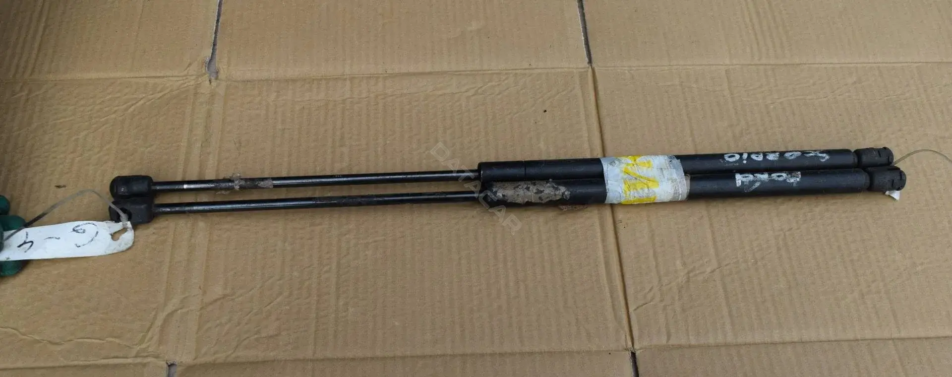 Амортизатор крышки багажника, капота, заднего стекла 95GB16C826AB