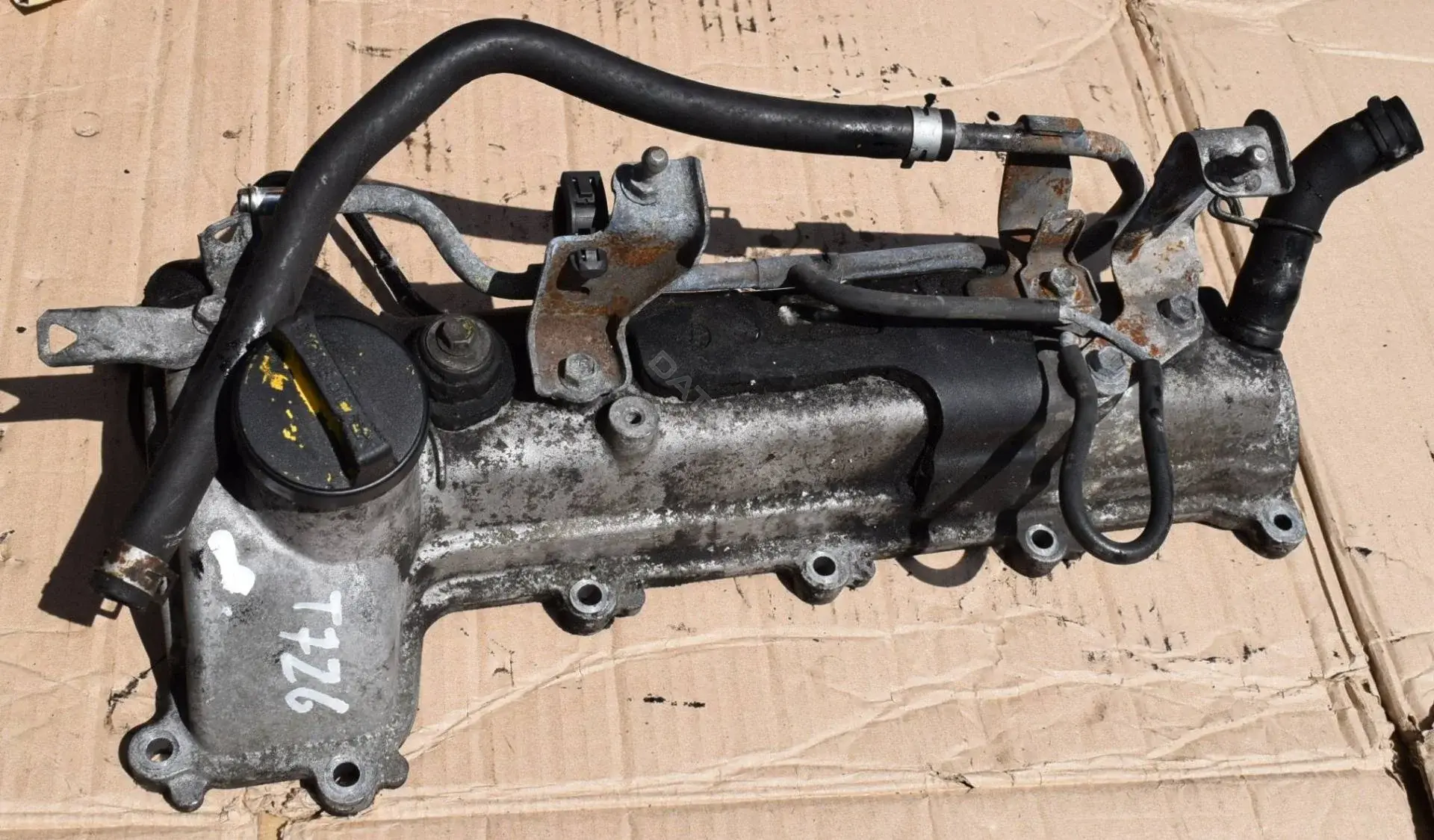 Крышка клапанная T726-285-1
