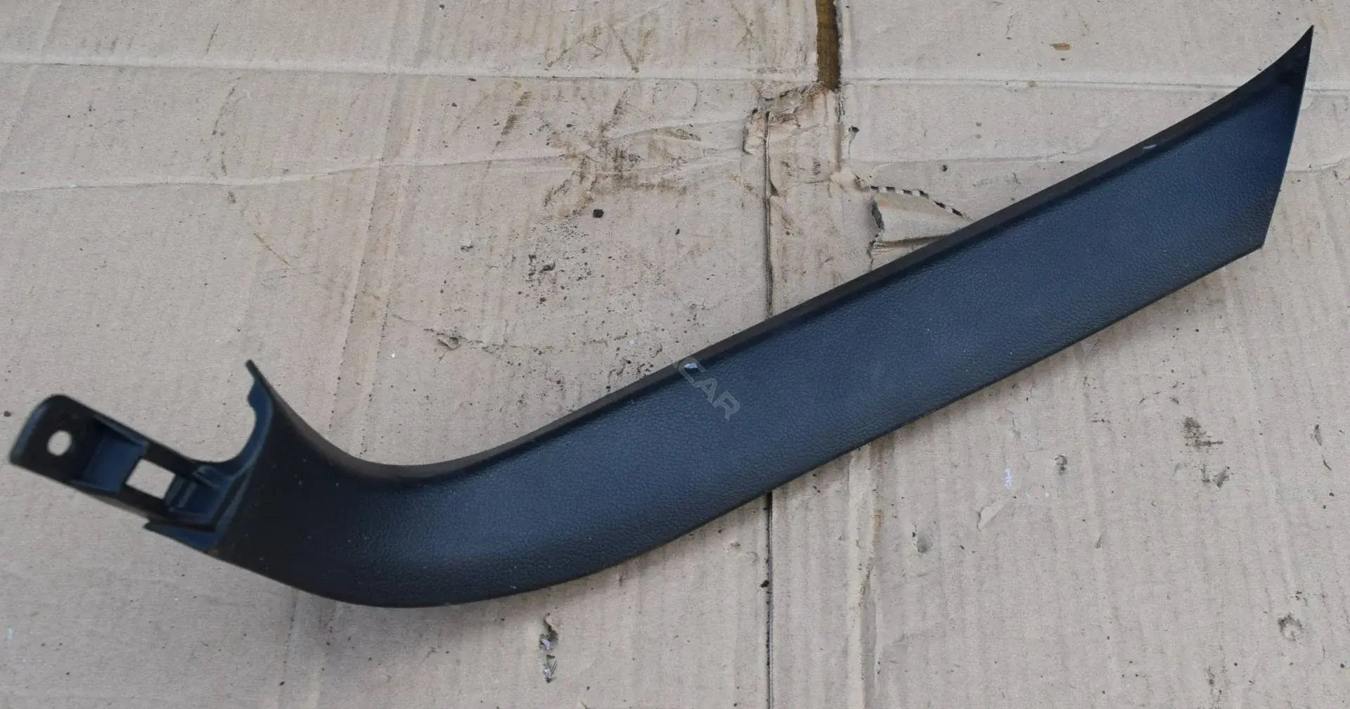 Обшивка крышки багажника EG2168940