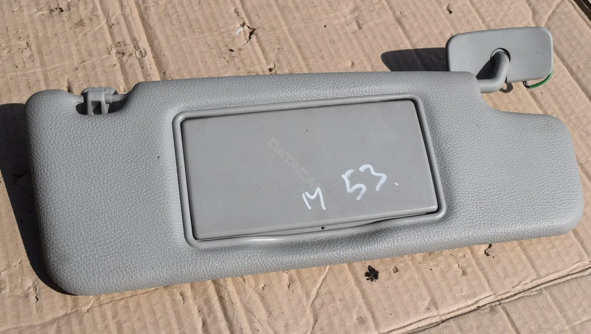 Козырек солнцезащитный M53-243-2
