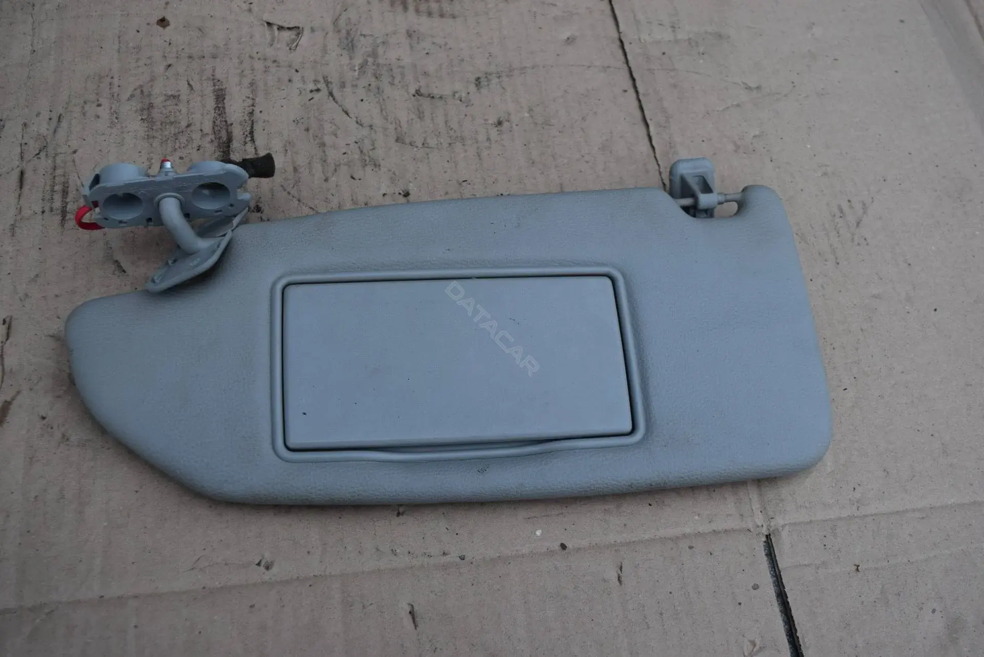 Козырек солнцезащитный 80-243-2-1