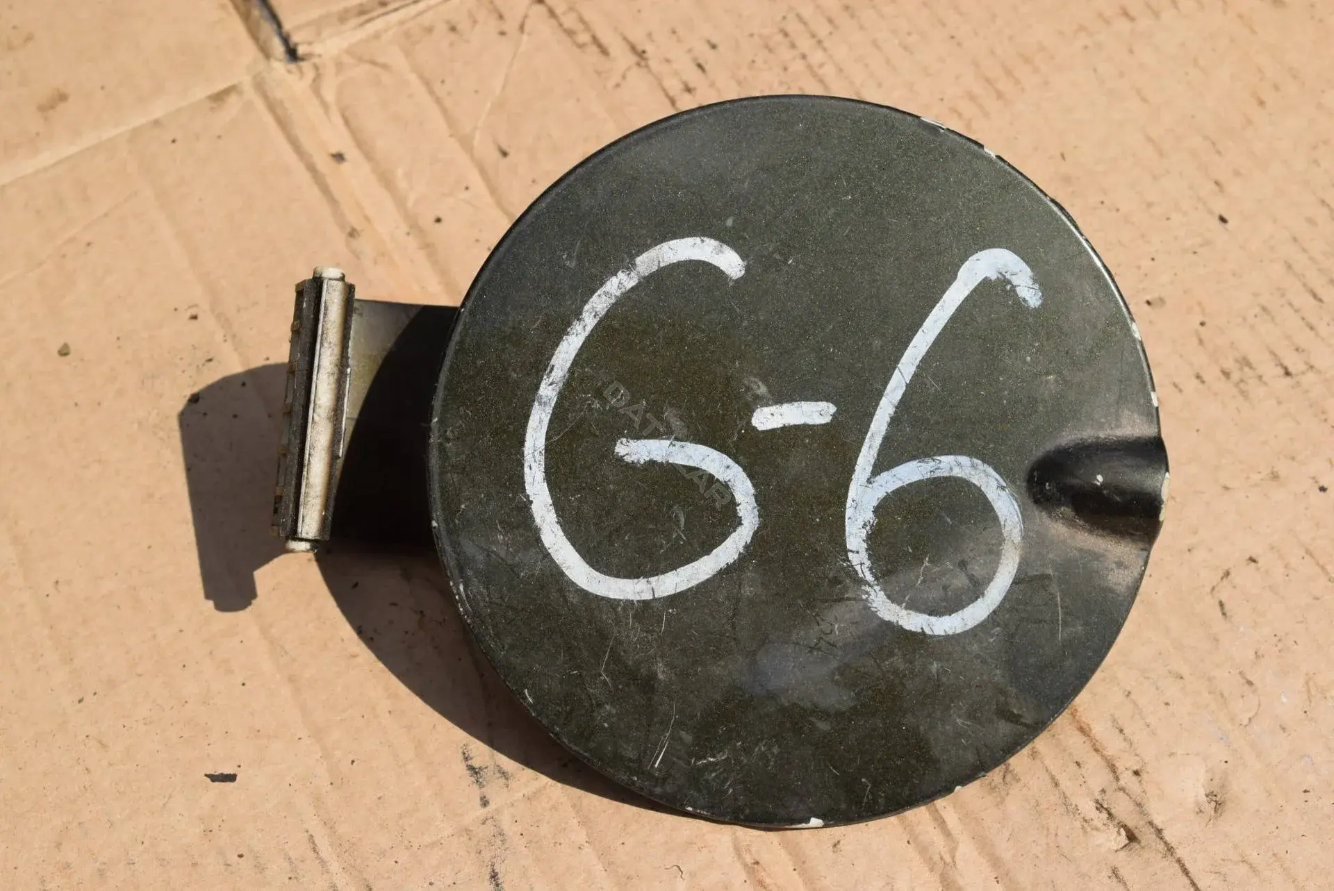 Крышка лючка топливного бака G6-199-1