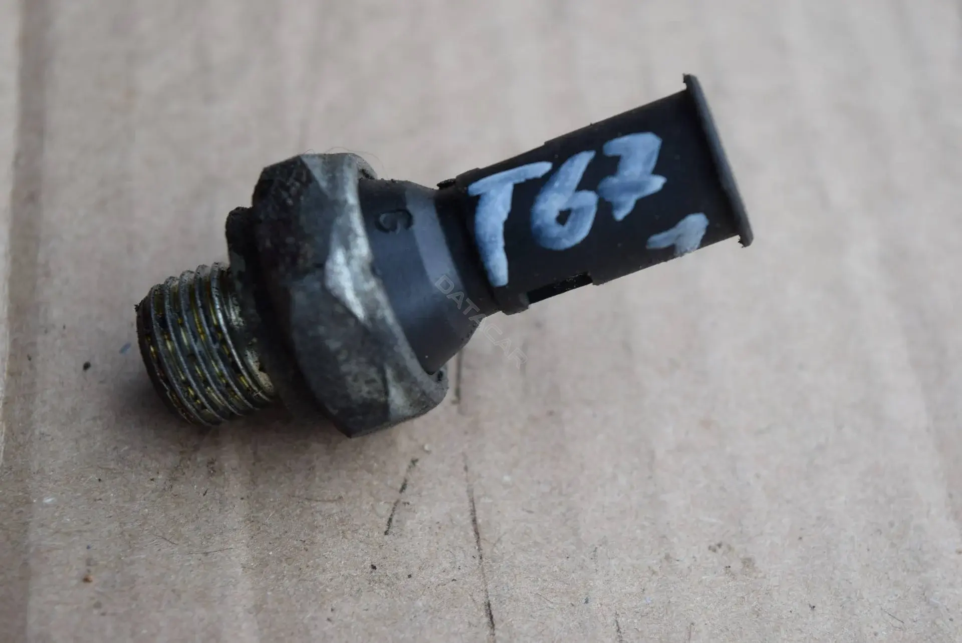 Датчик давления масла T671-17-72-1