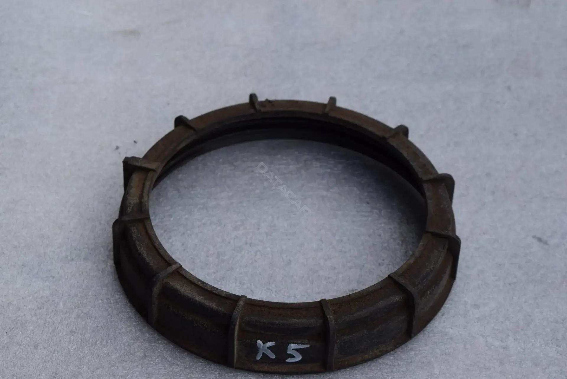Гайка топливного бака K6-1-408-2