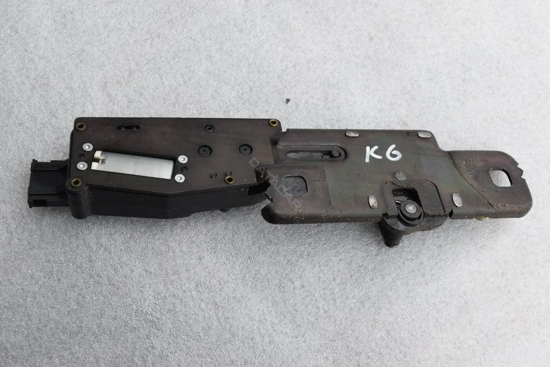 Замок крышки багажника 4F9827383E