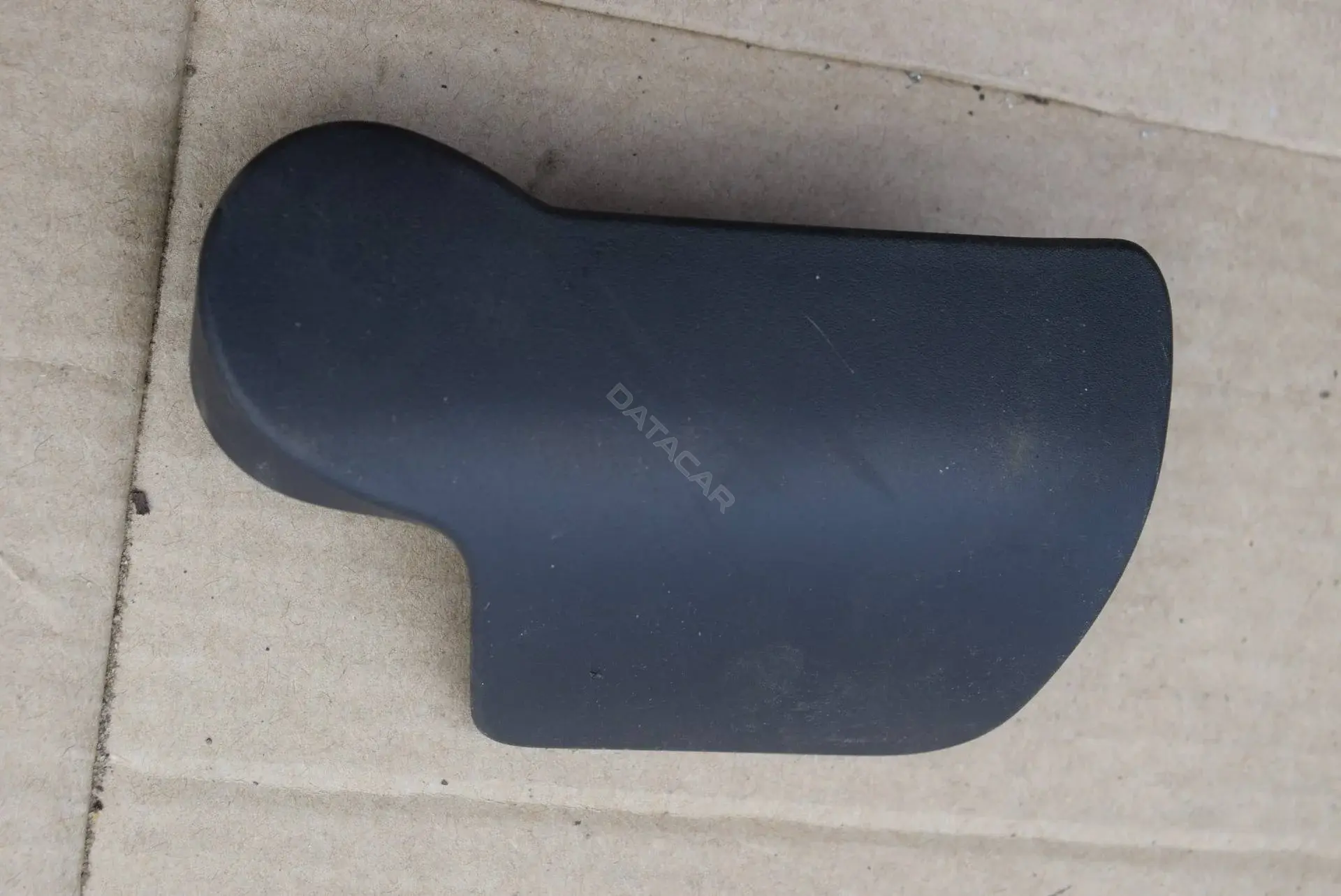 Ручка открывания капота 8T1823533