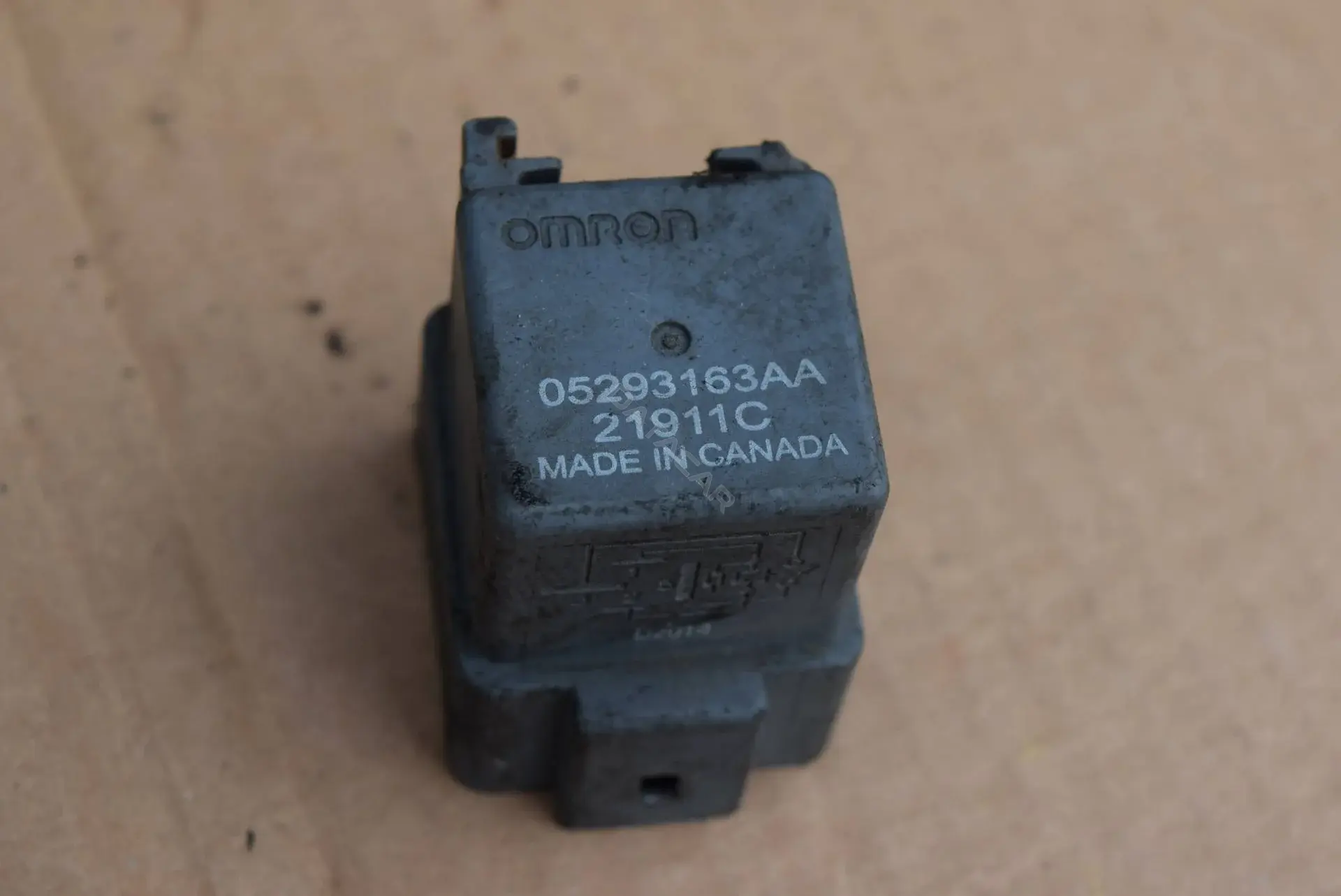 Реле свечей накала 05293163AA, 21911C