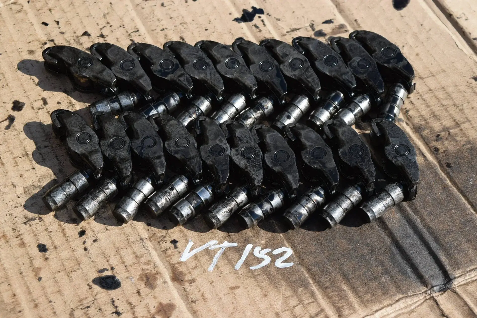 Коромысло (рокер) VT152-660-1