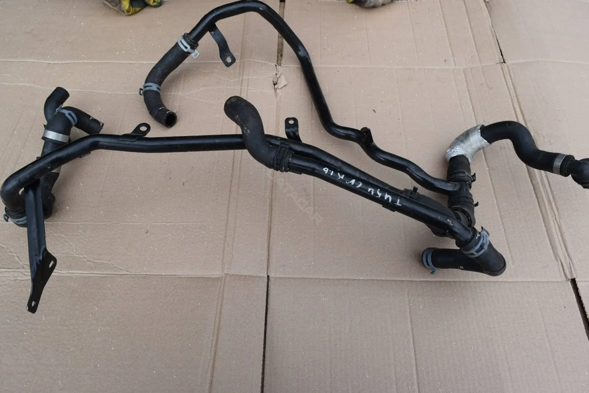 Патрубки системы охлаждения 04L122073B, 5Q0122073AE, 5Q0122073R