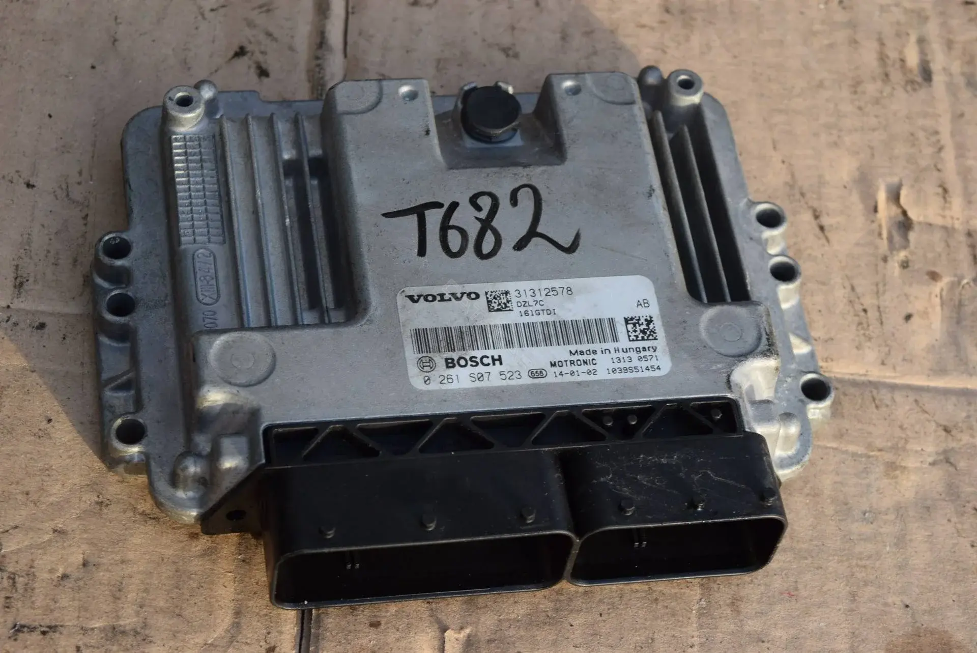 Блок управления двигателем 0261S07523, 31312578