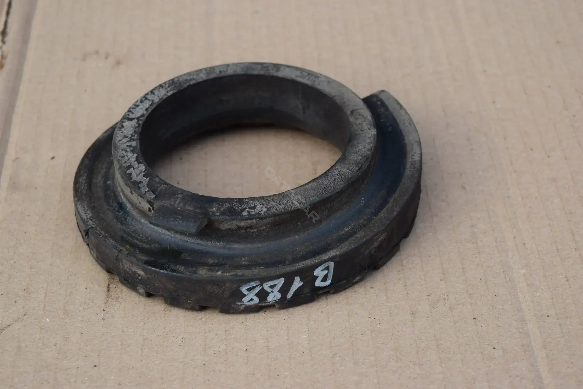 Опора амортизатора 6G915599BAA