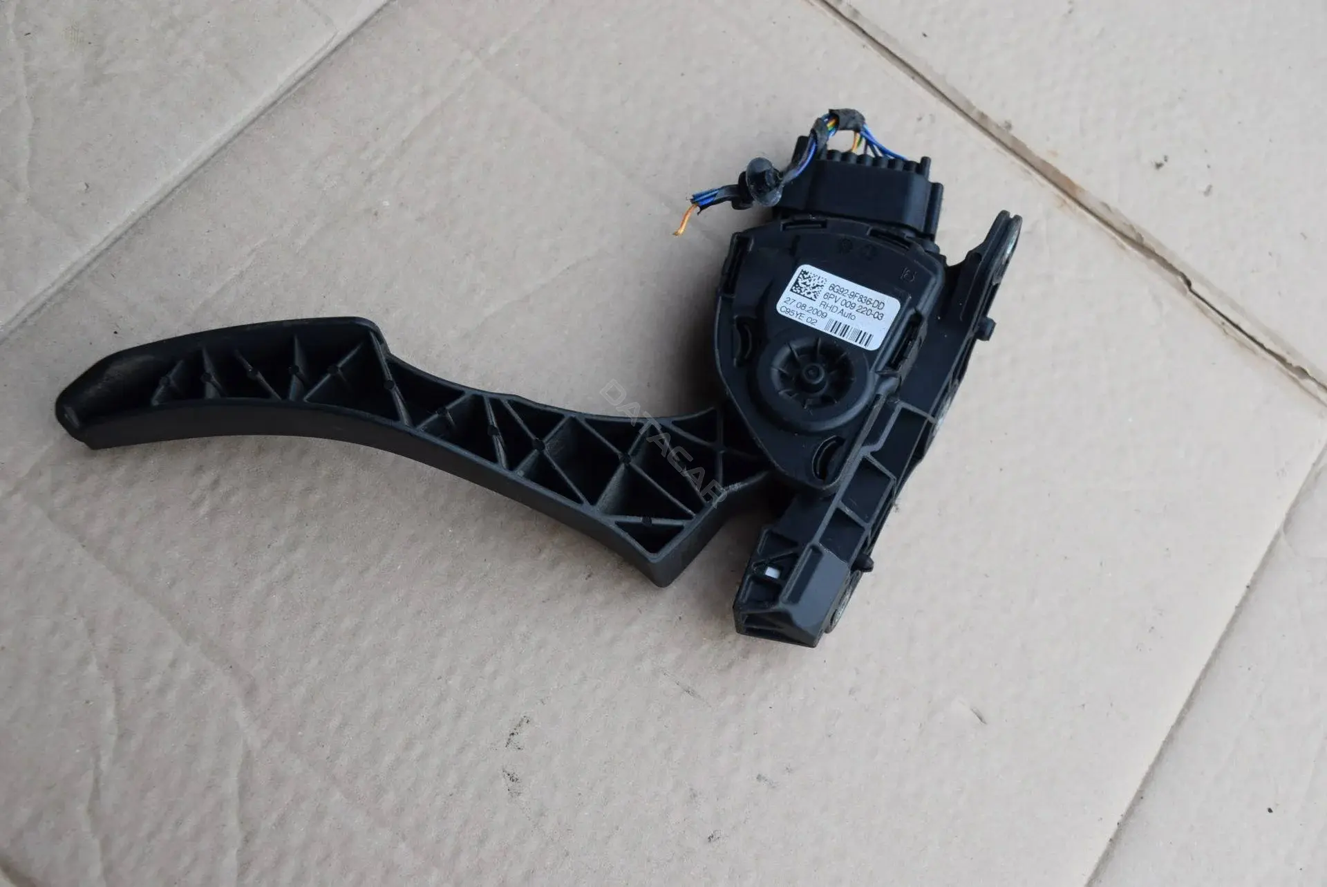 Педаль газа 6G929F836DD