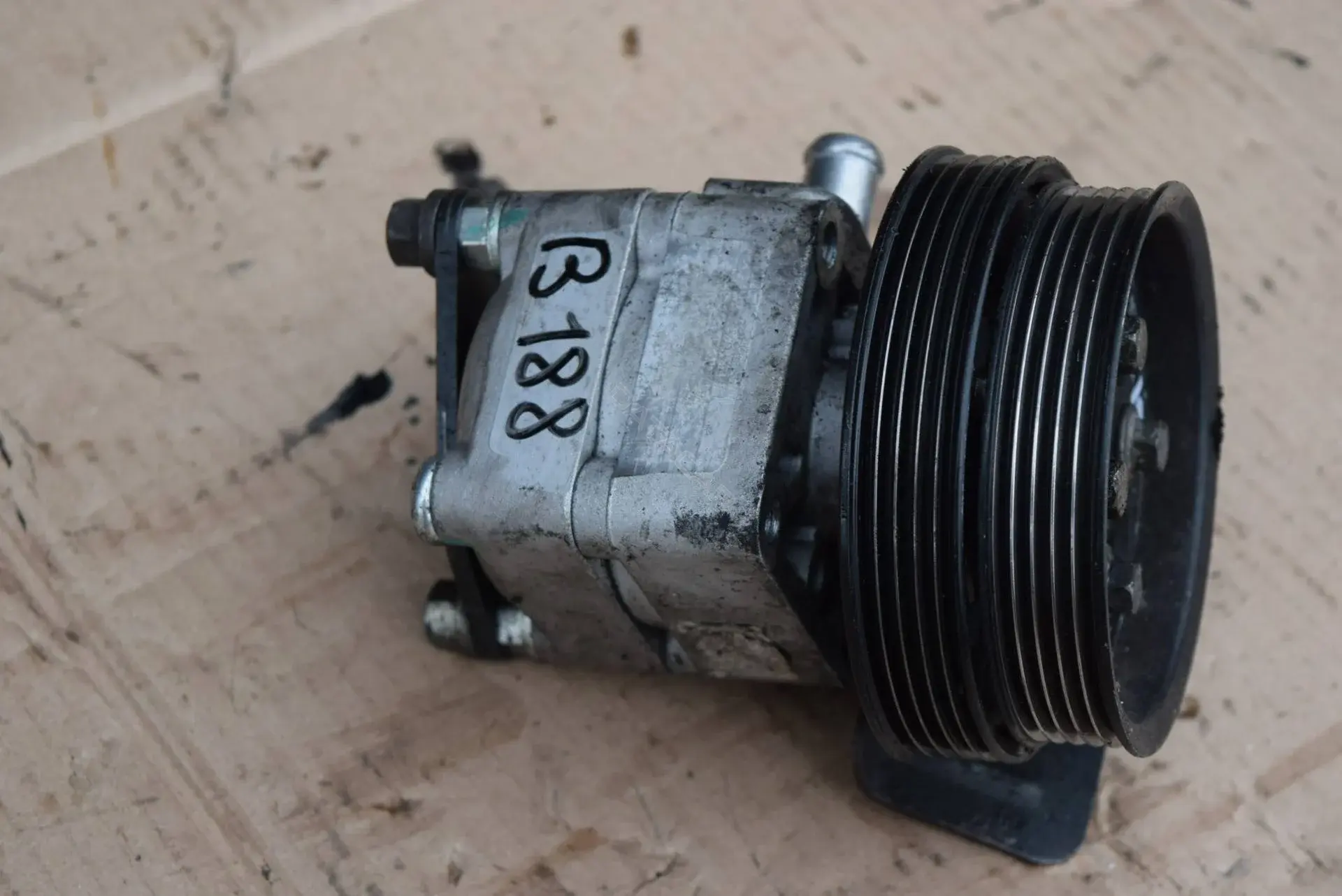 Насос гидроусилителя руля 31280320, 8G913A696NA