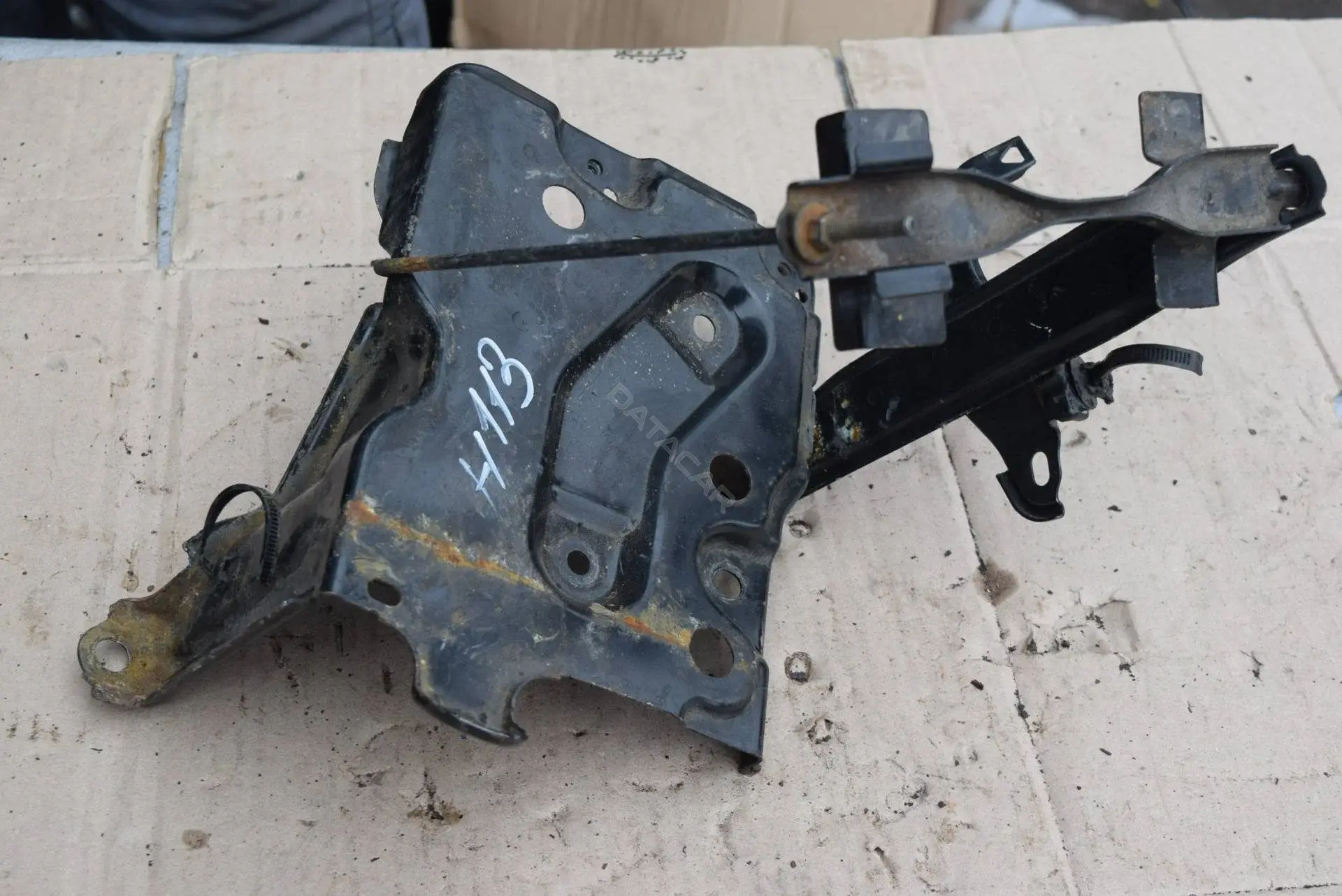 Полка аккумулятора H113-358-1-1