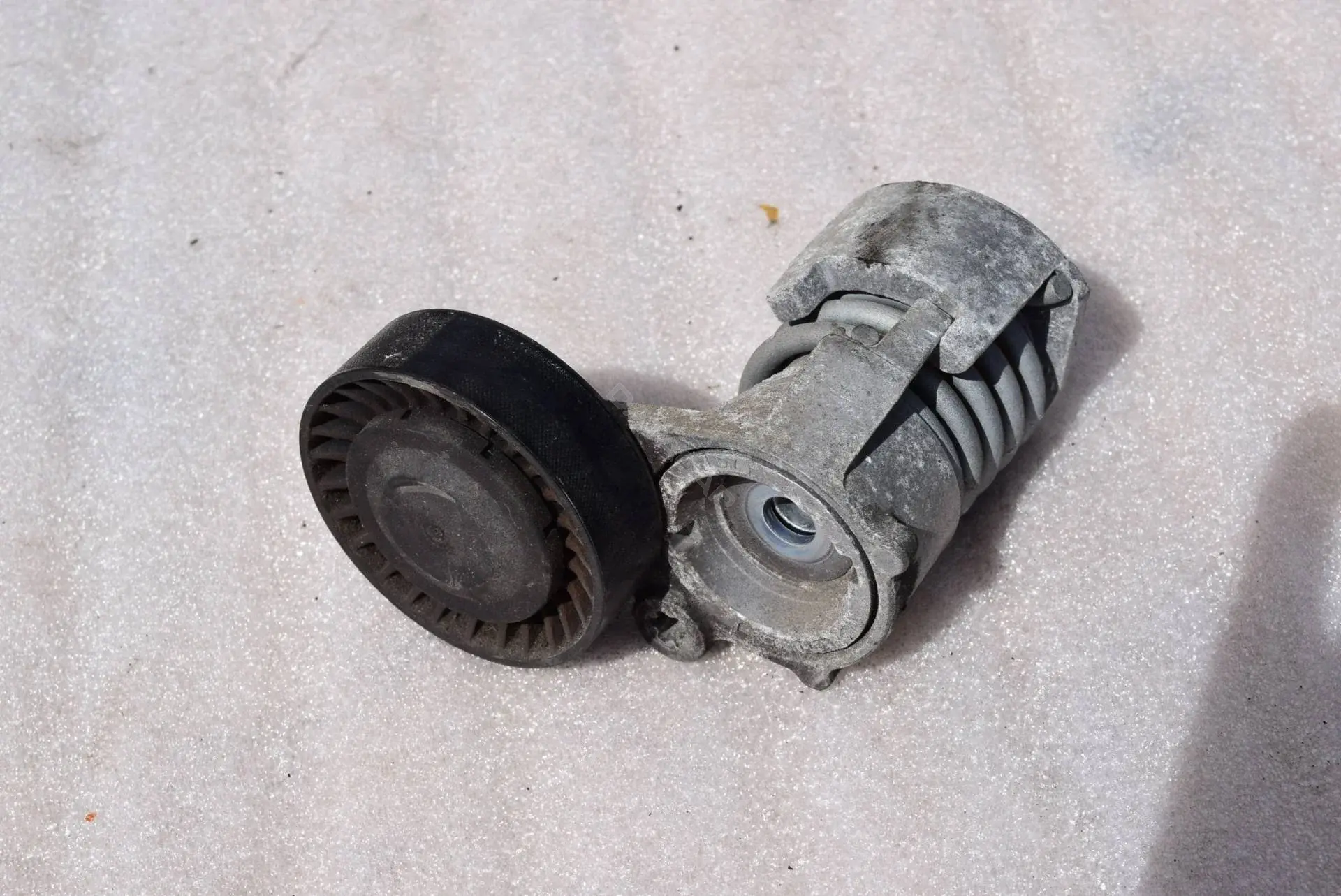 Натяжитель ремня генератора T650-17-103-1