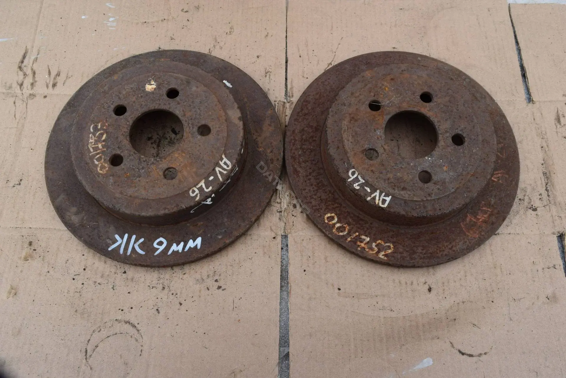 Тормозные диски AV26-628-1