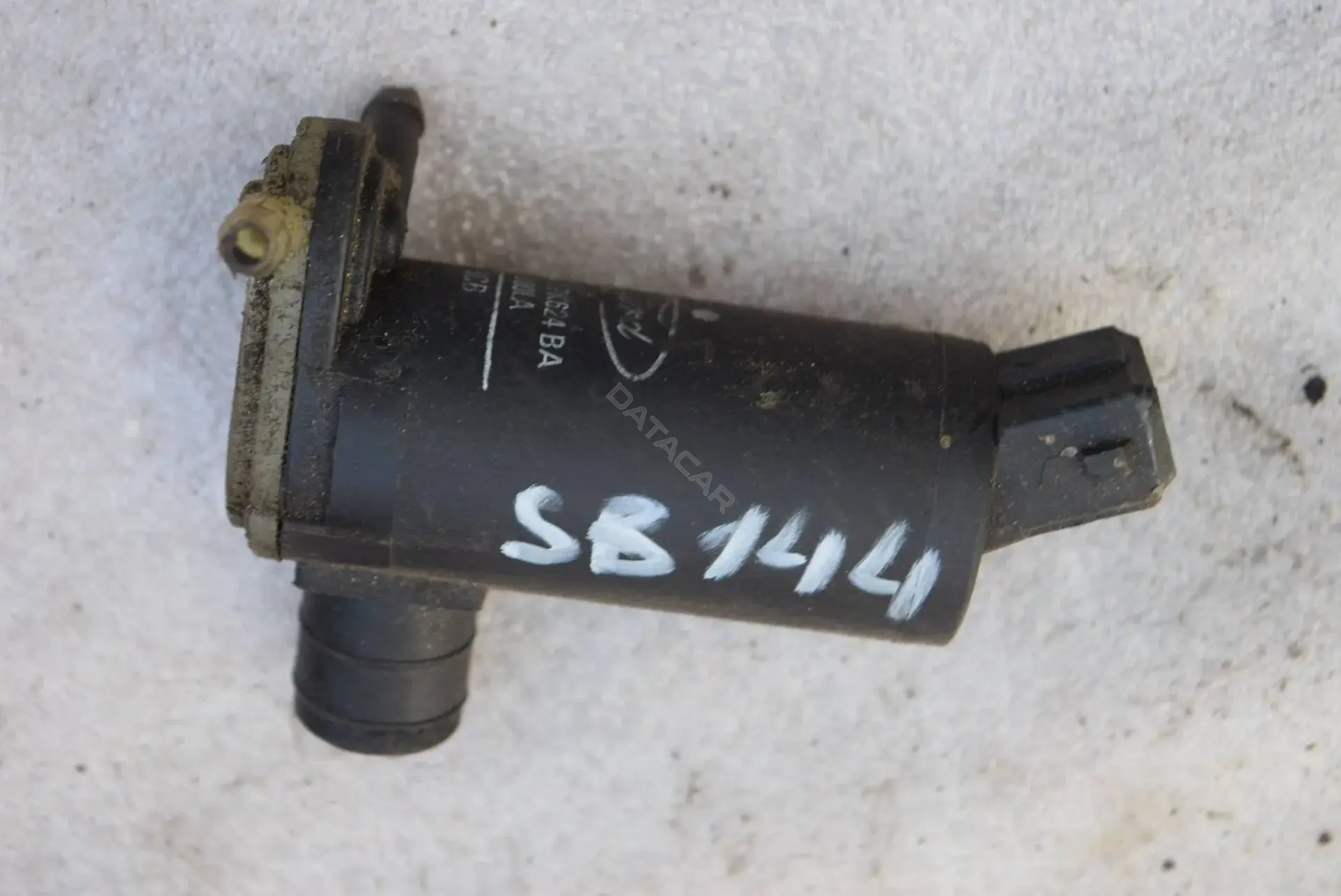 Насос омывателя 98BB17K624BA