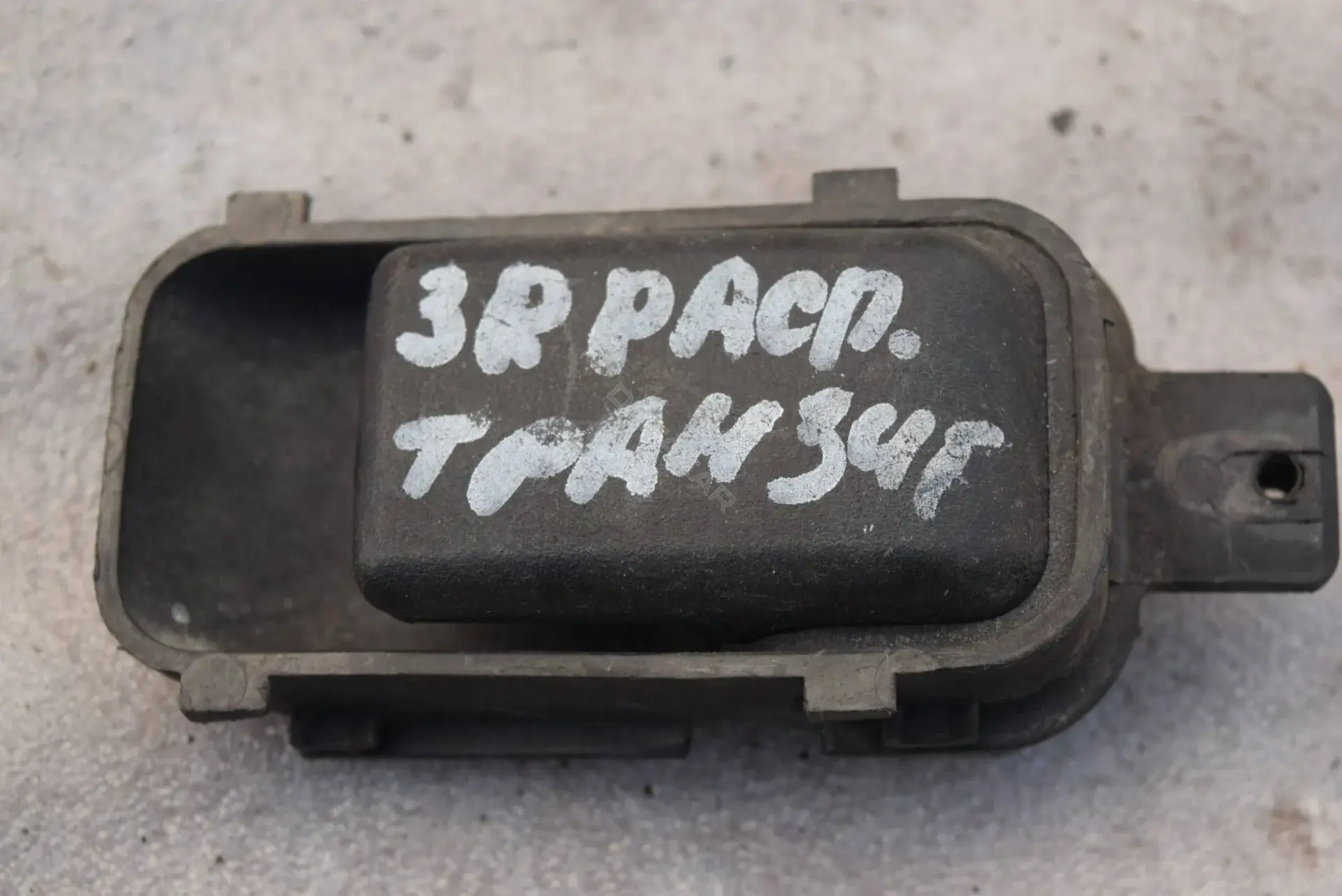 Ручка двери 81ABA21902AB