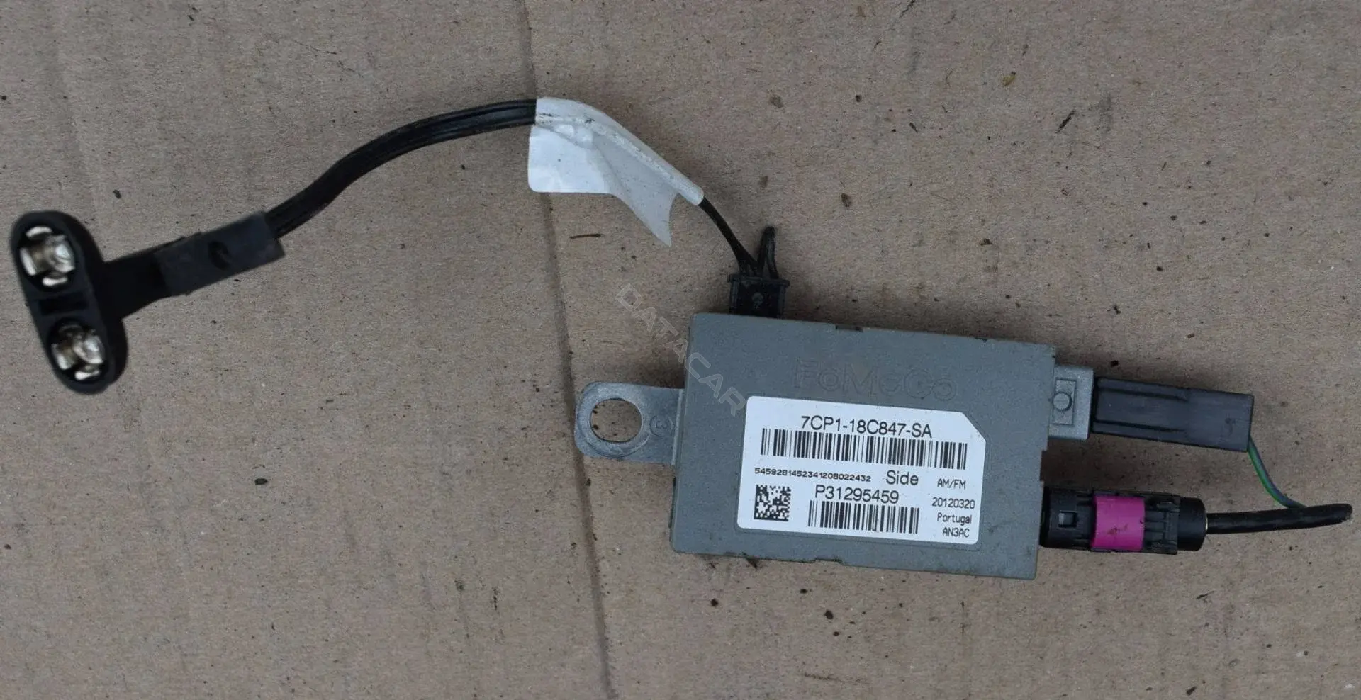 Усилитель антенны 31295459, 7CP118C847SA, P31295459