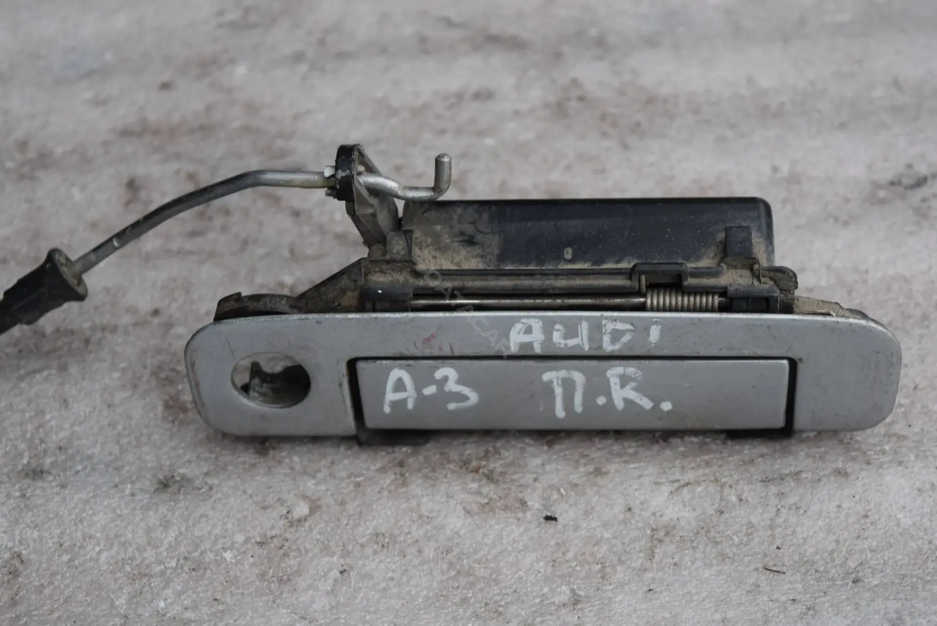 Ручка двери 4A0837206D