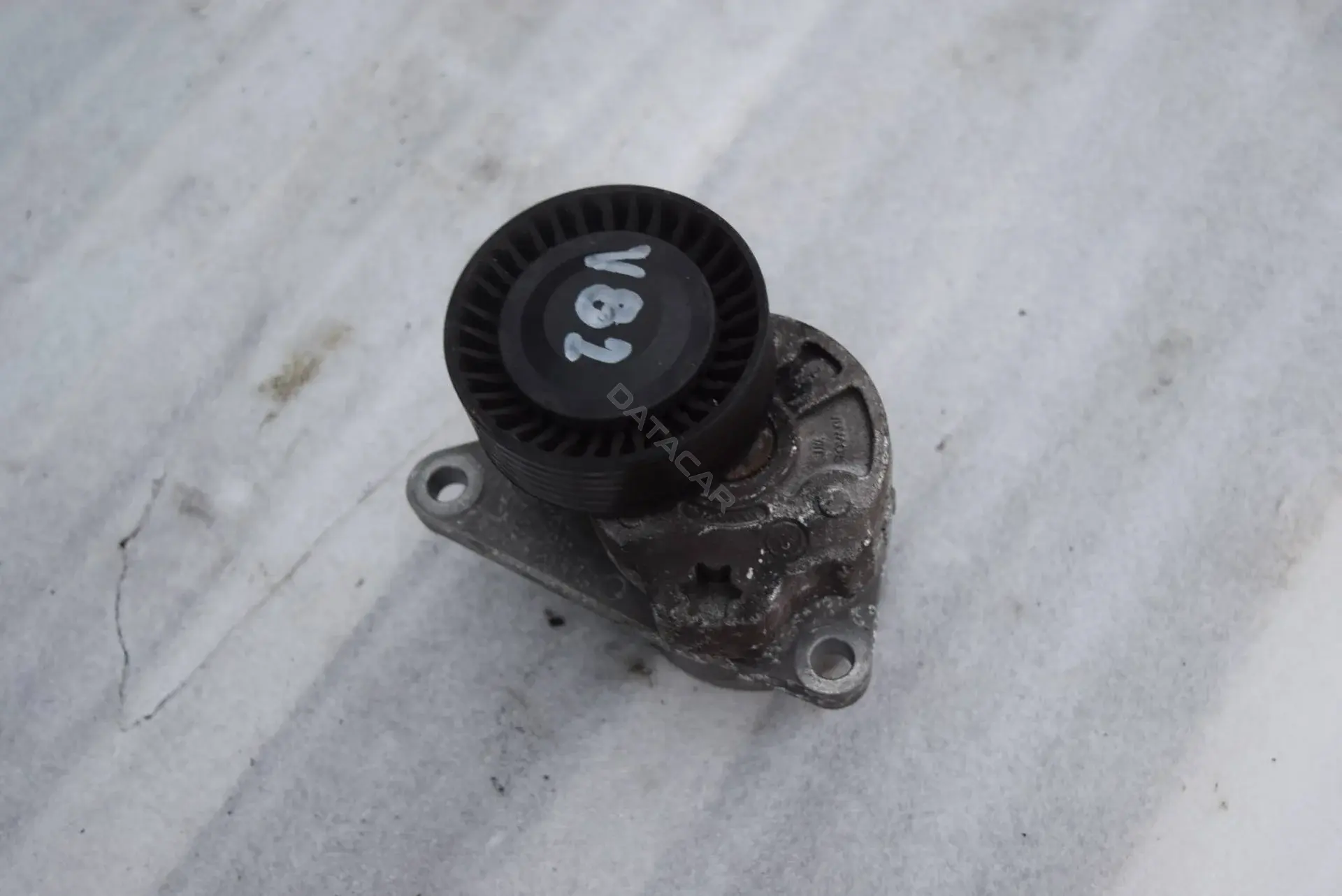 Натяжитель ремня генератора V82-17-103-1