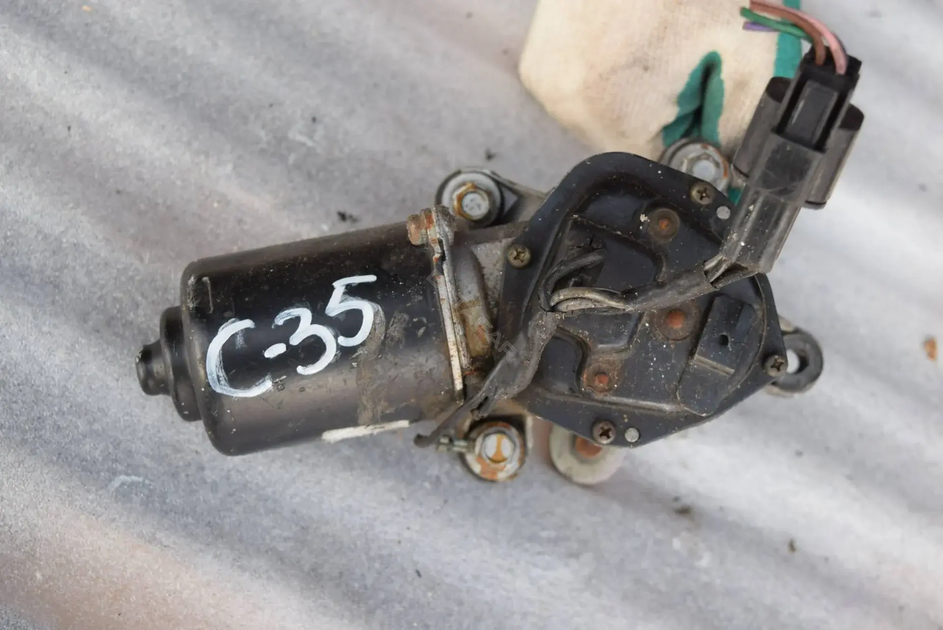 Мотор стеклоочистителя C35-15-2-1