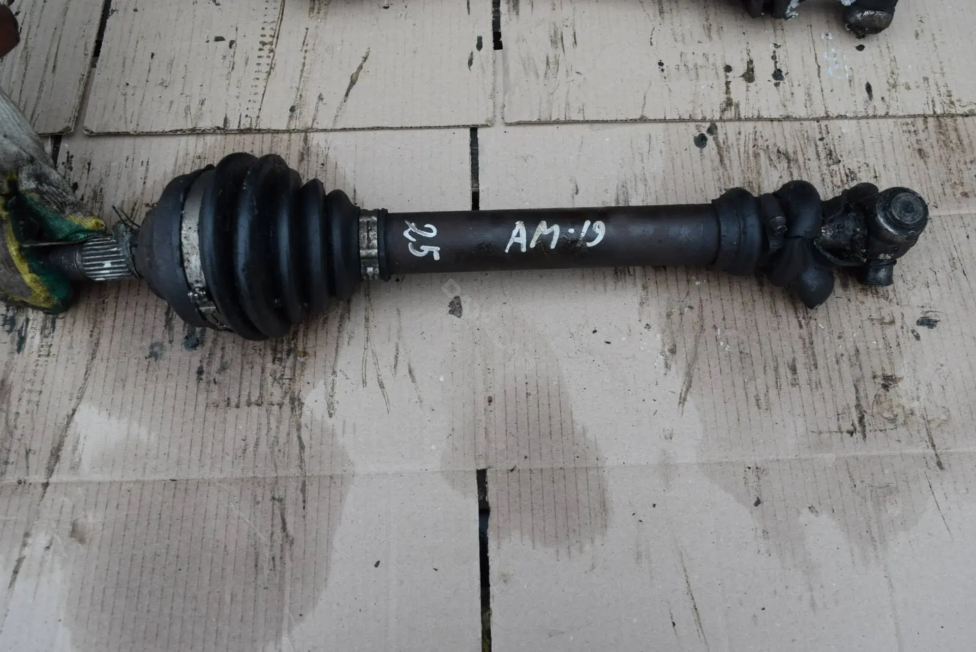 Приводной вал / Полуось AM19-73-1
