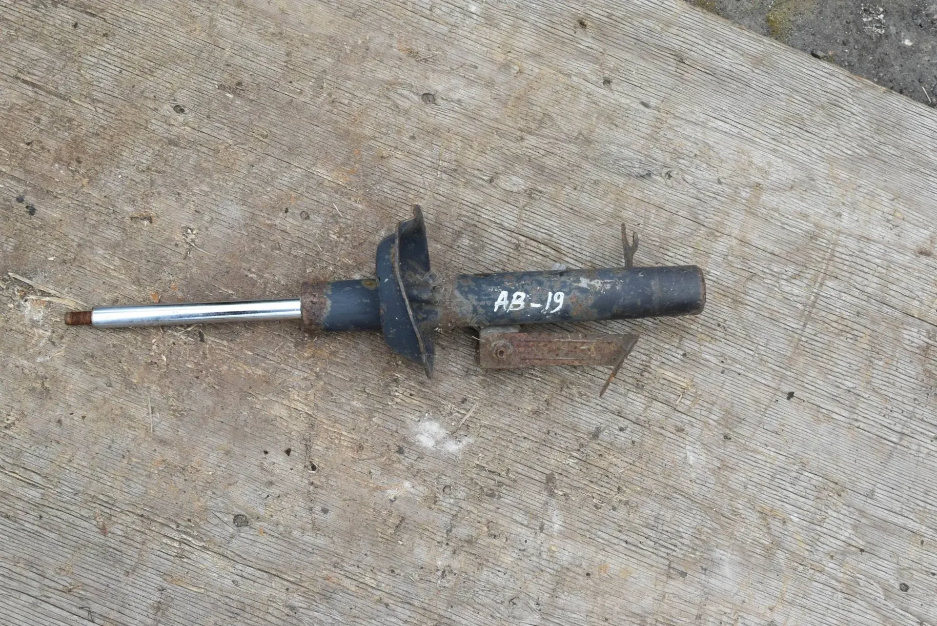 Амортизаторы 98AG18045AK