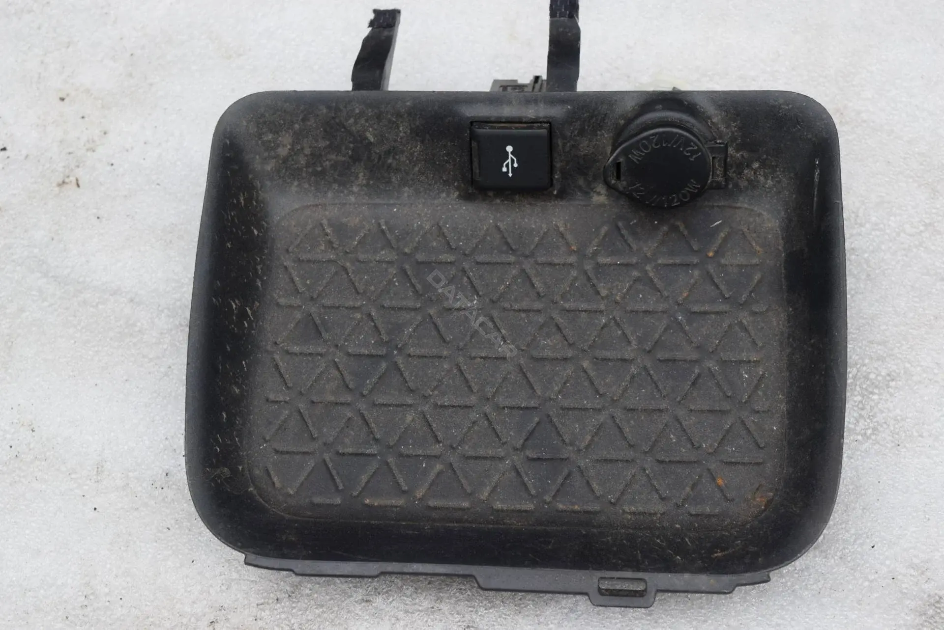 Разъем AUX / USB 8619042030