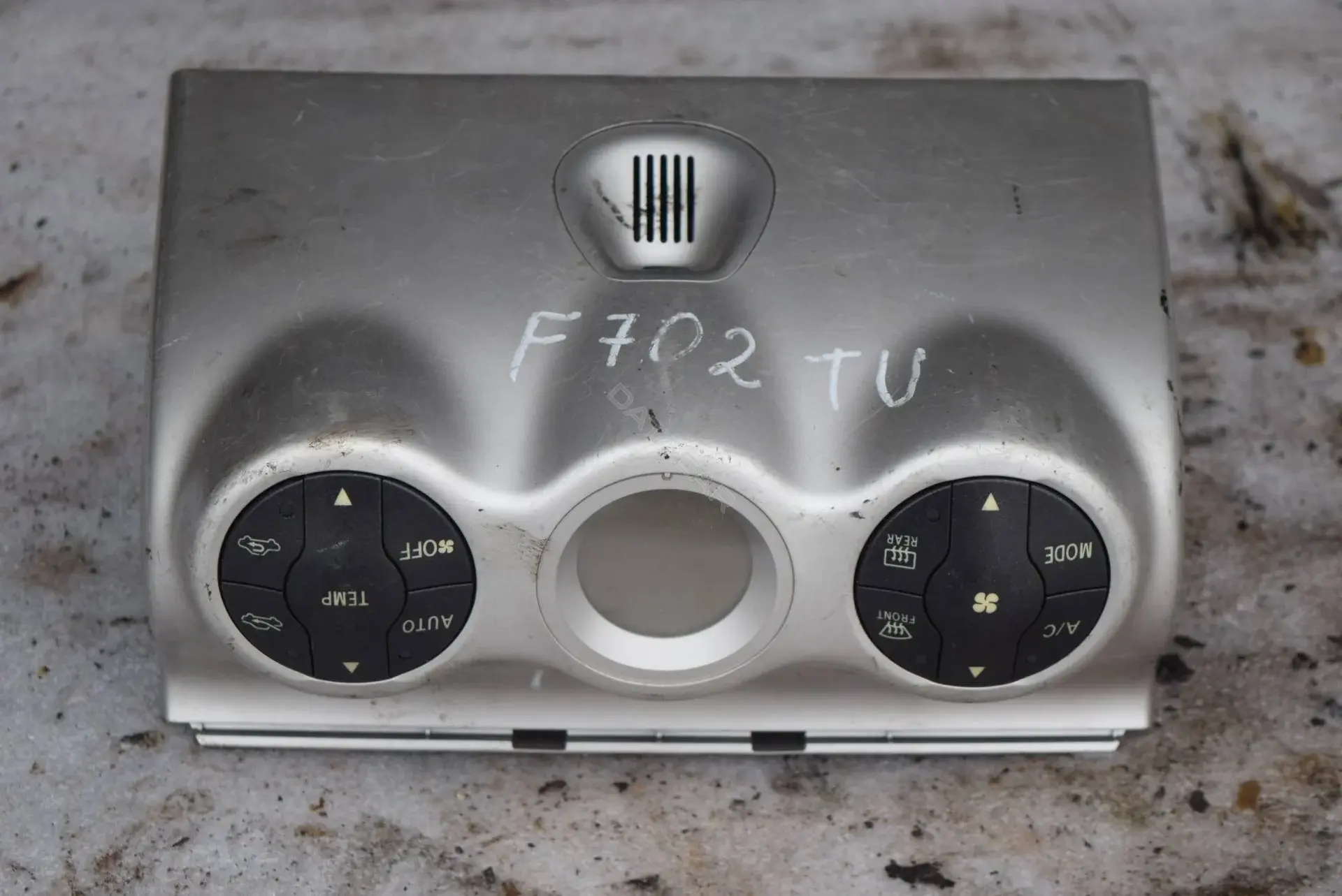 Блок управления климат-контролем F702-81-2