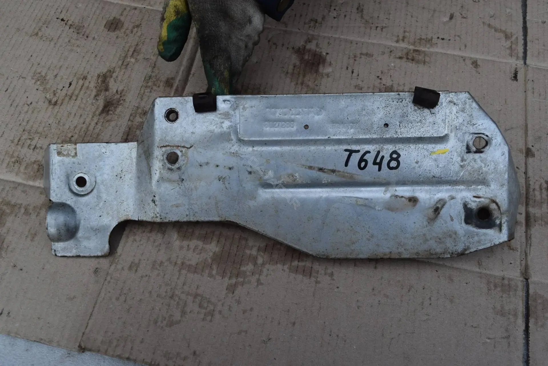 Тепловой экран глушителя 8627288