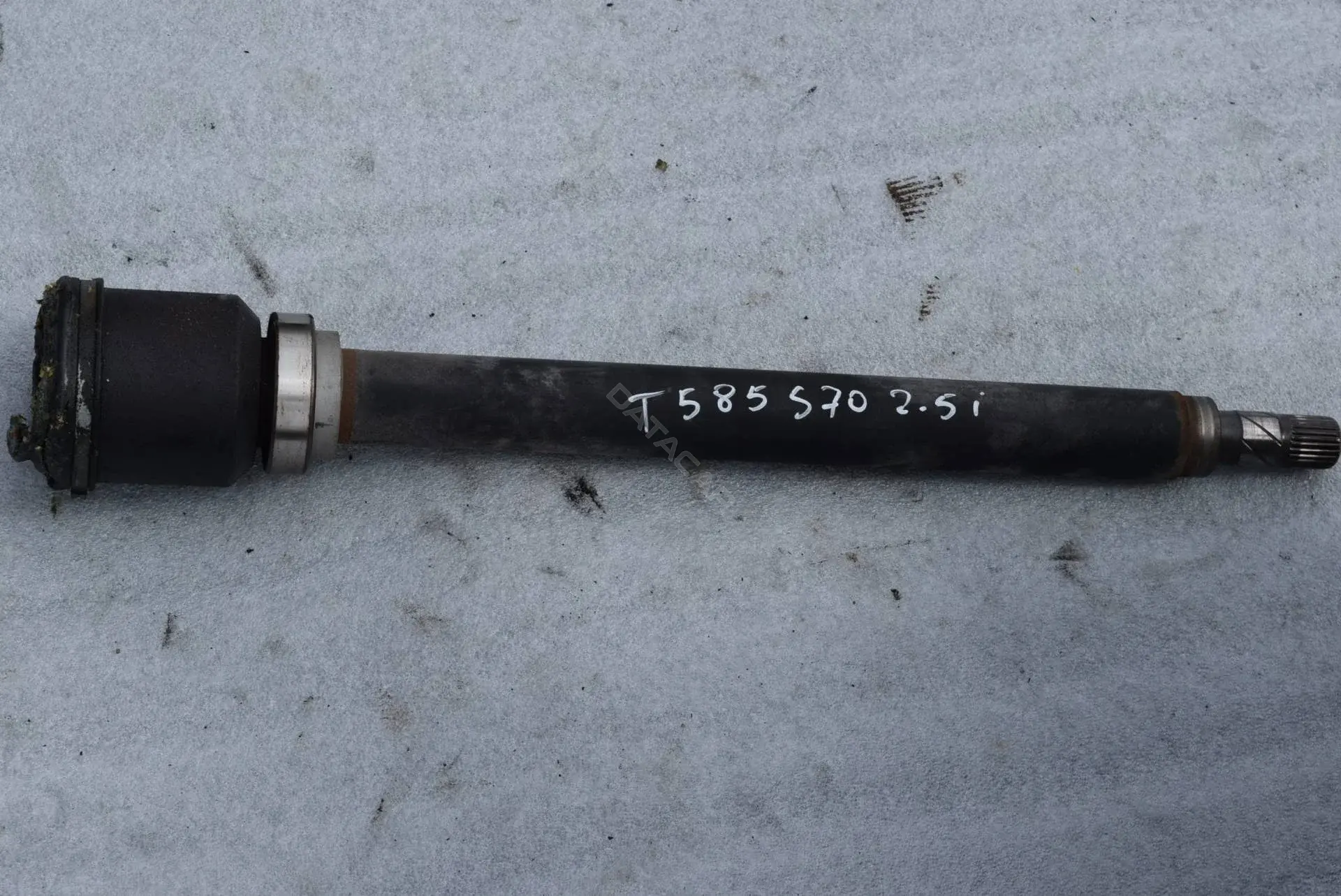 Приводной вал / Полуось T585-73-1