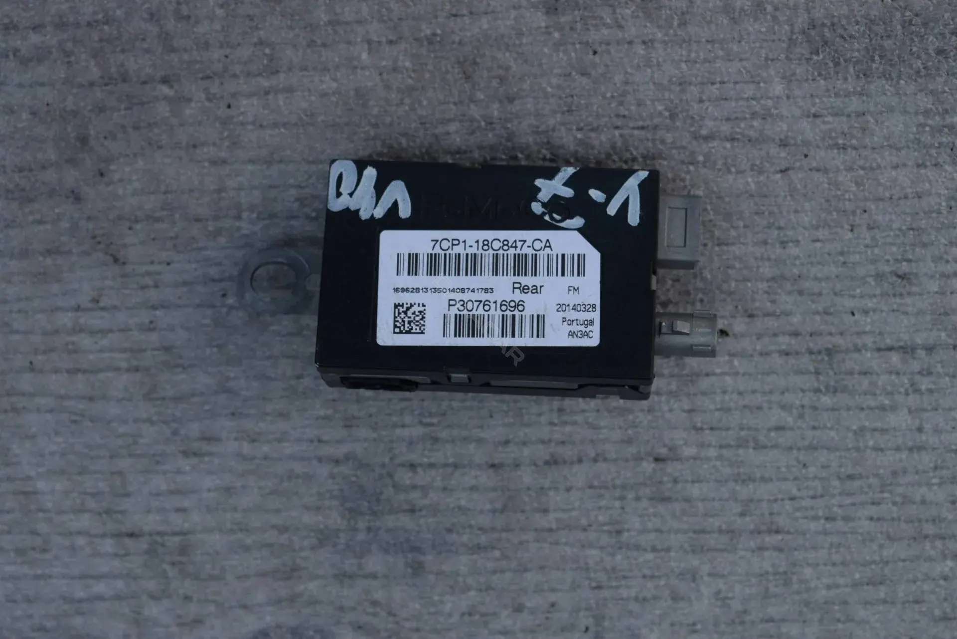 Усилитель антенны 30761696, 7CP118C847CA, P30761696
