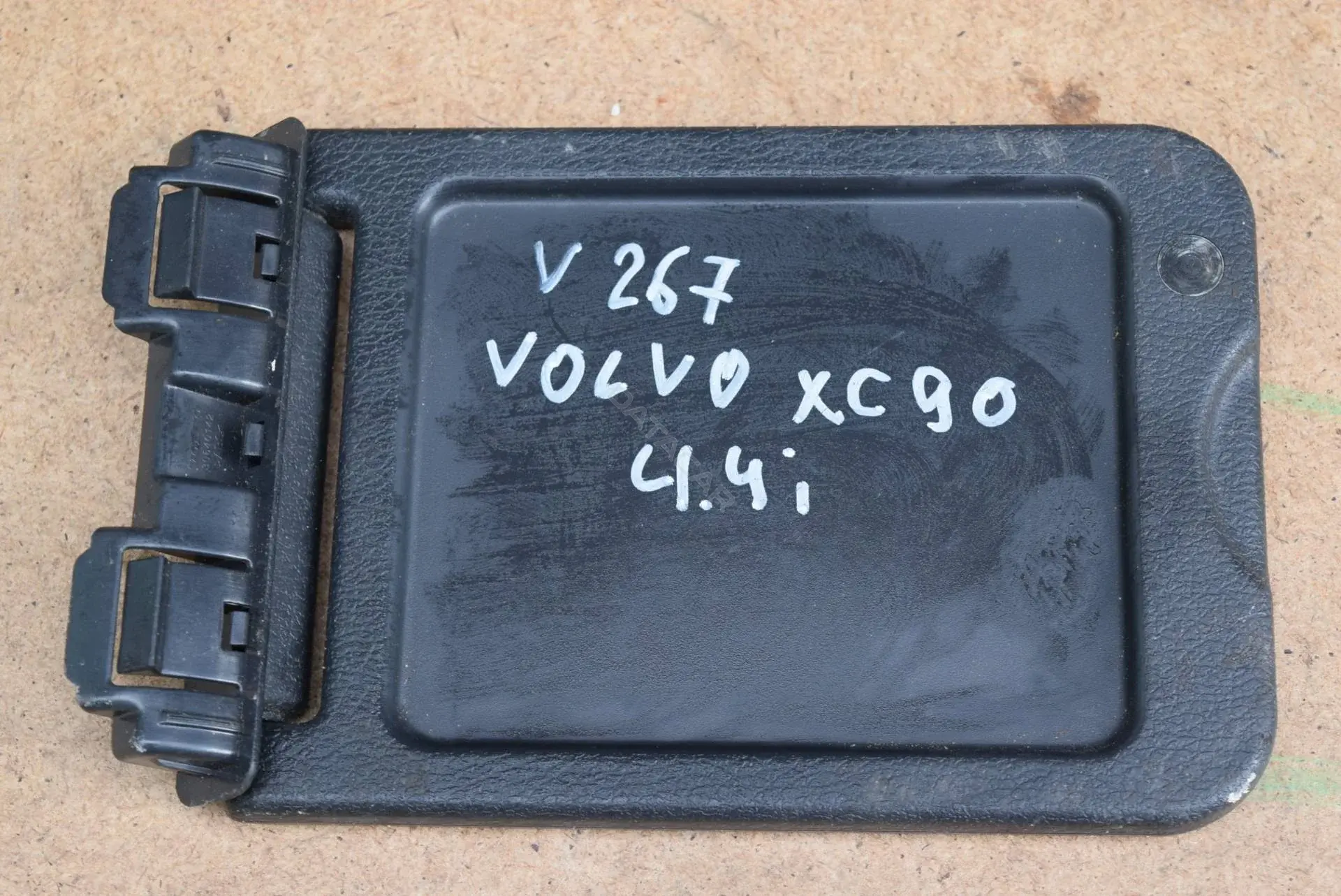 Пластик салона V267-674-1