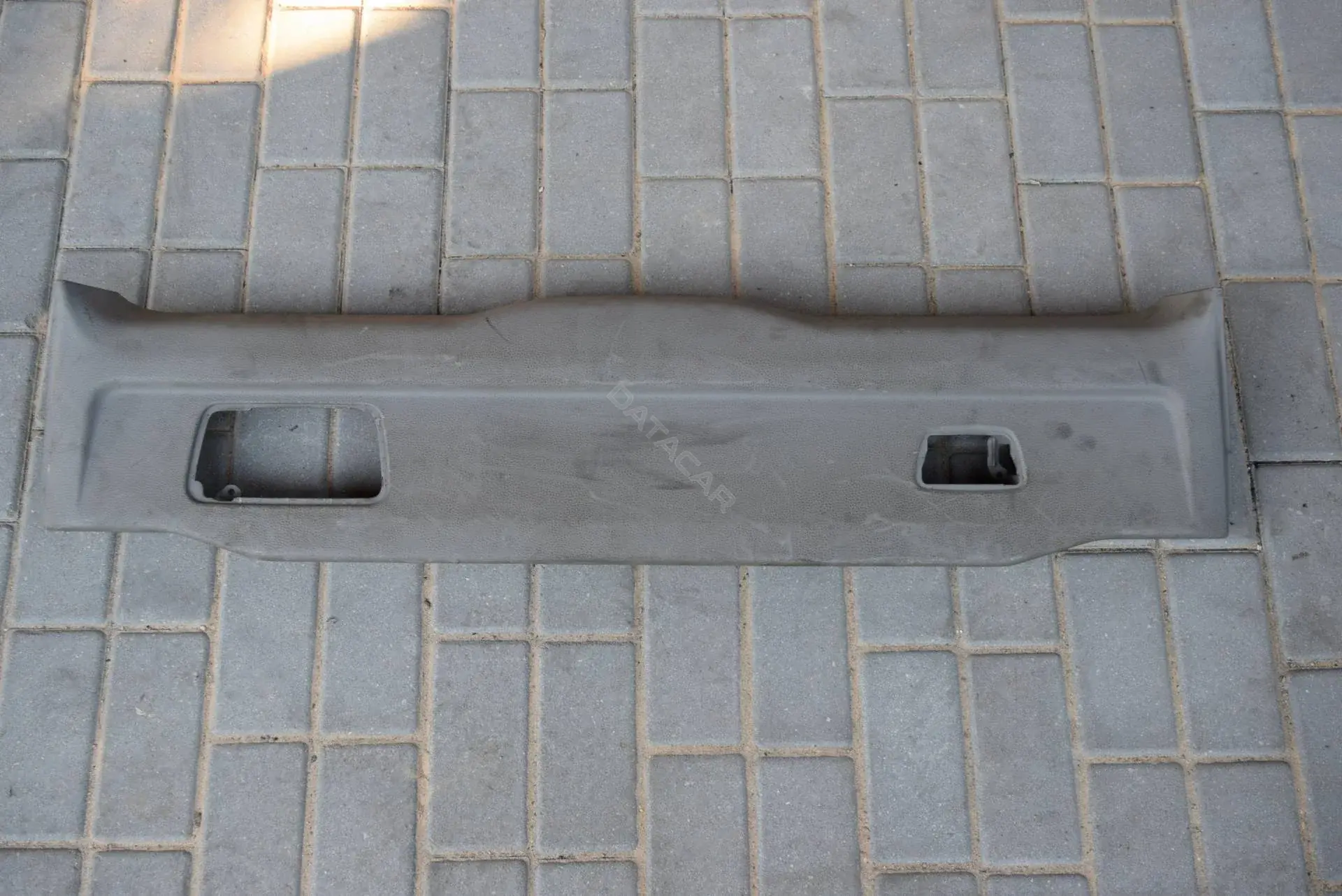 Обшивка крышки багажника LS805-22-7-1