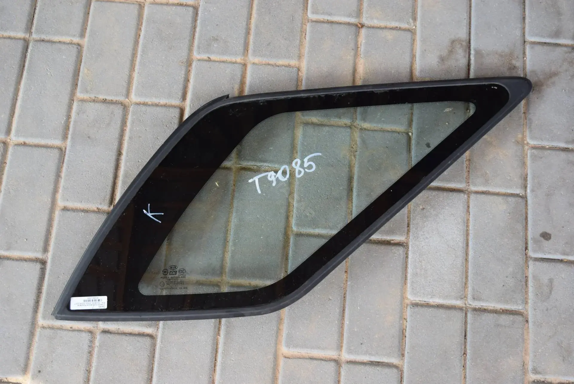 Стекло двери T9085-10-1