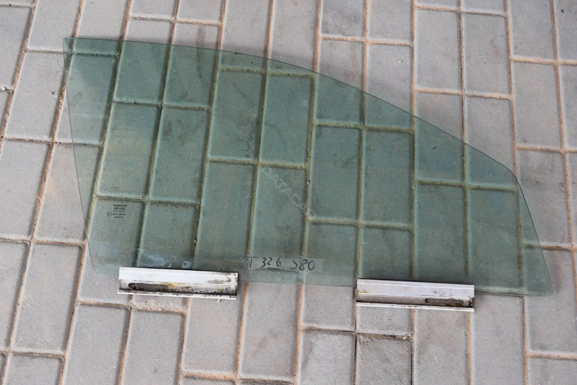 Стекло двери T326-29-19-1
