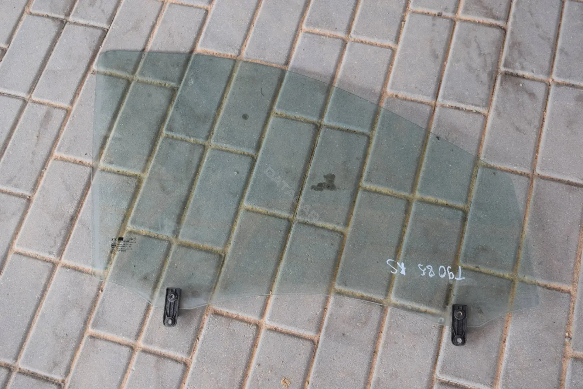 Стекло двери T9085-29-19-1