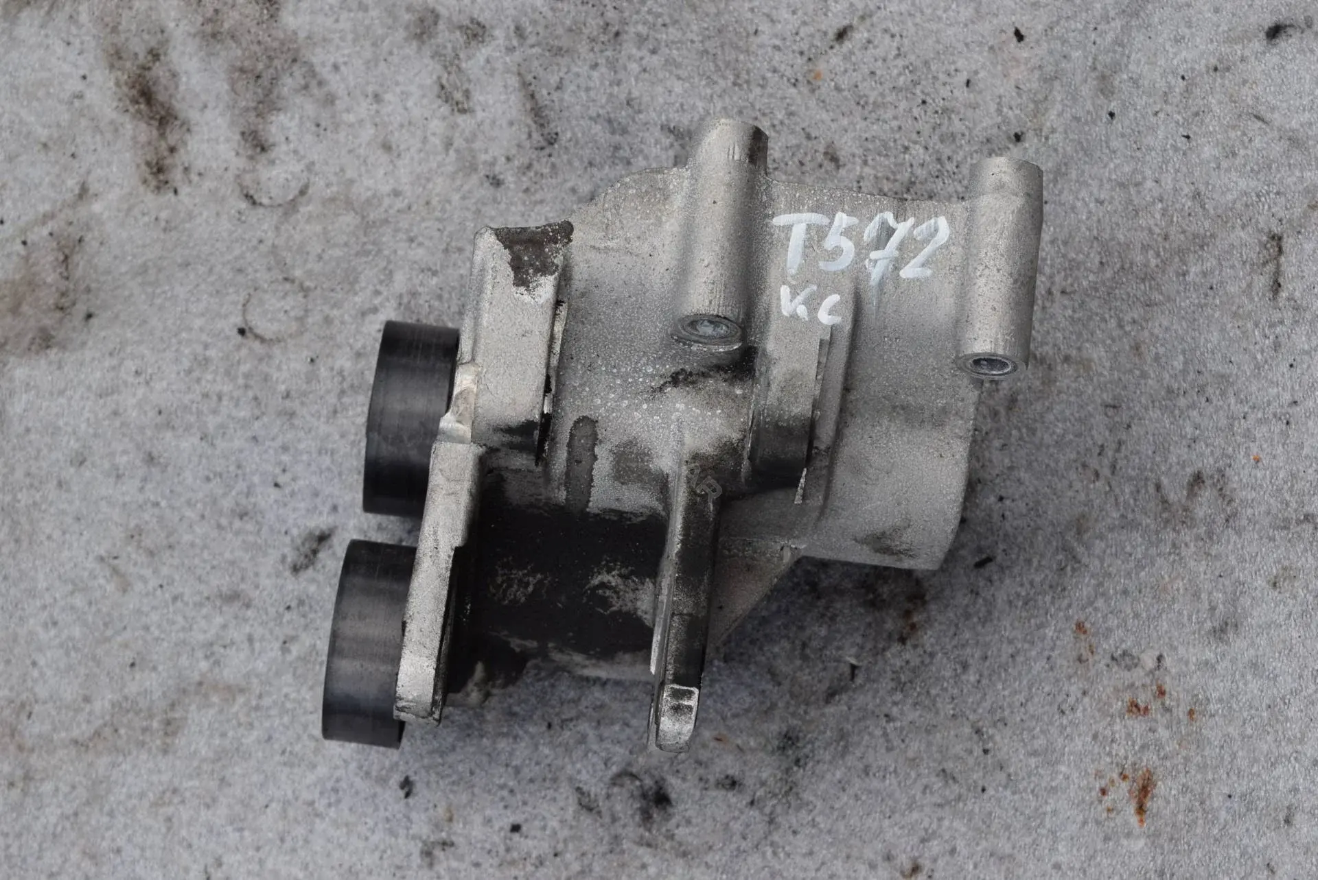 Кронштейн двигателя T572-17-65-1