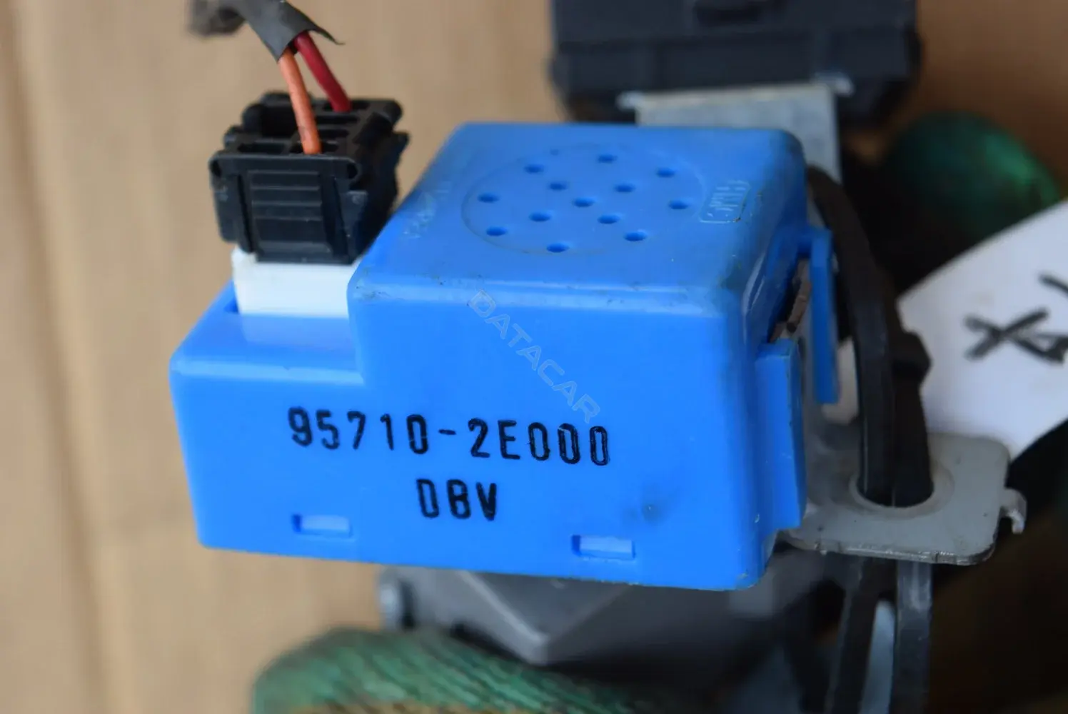 Звуковой сигнал 957102E000