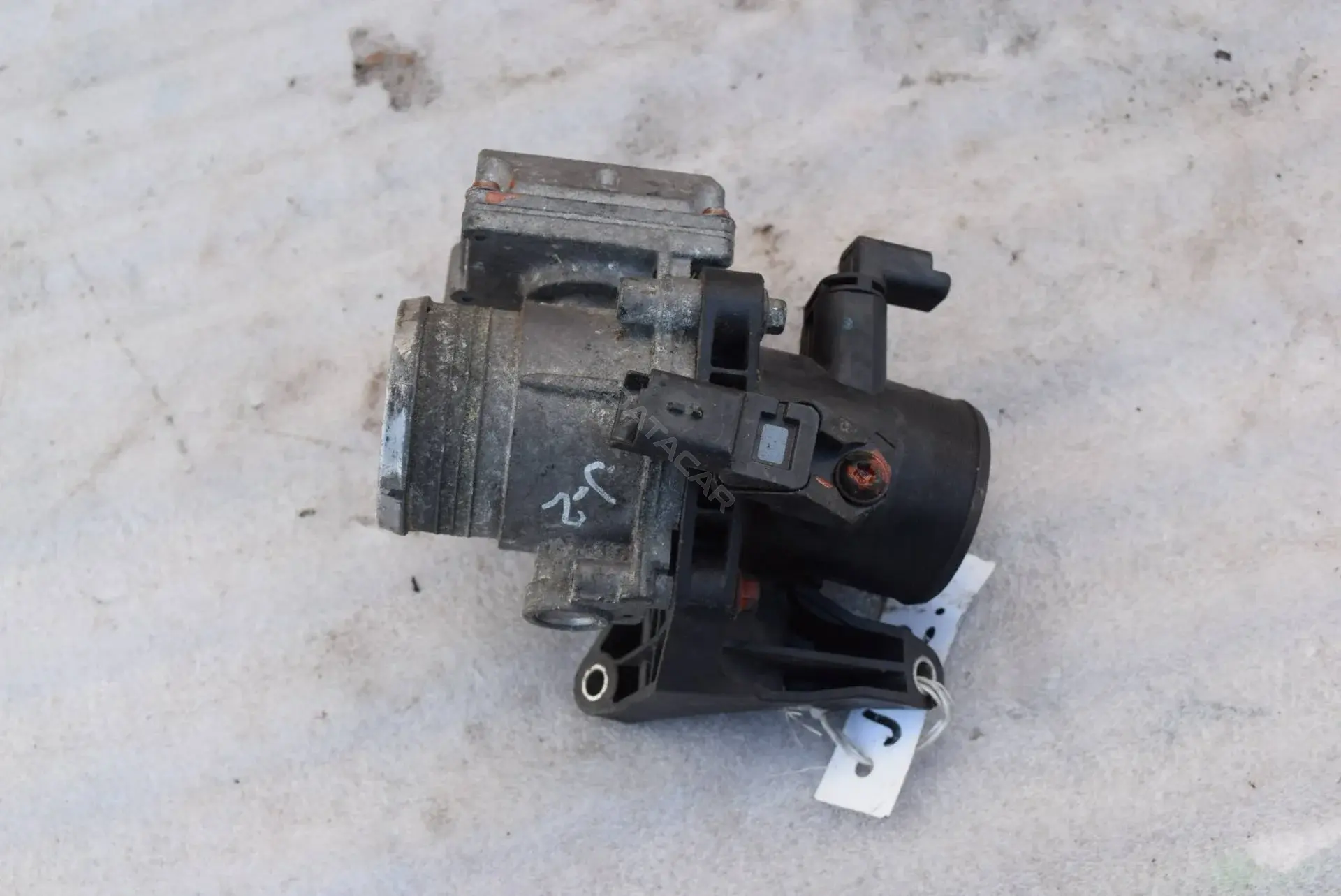 Дроссельная заслонка 7V2Q9E926AB