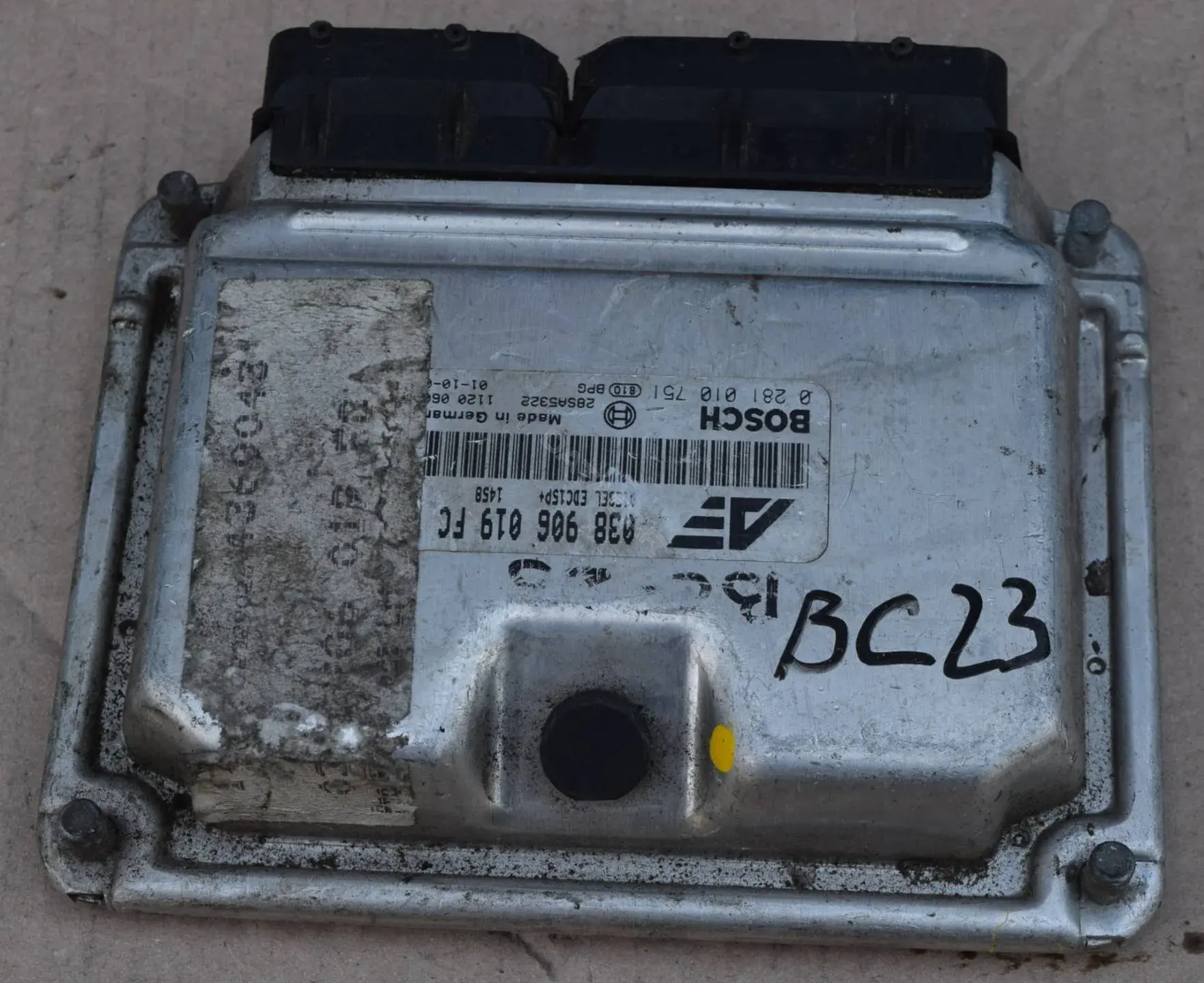 Блок управления двигателем 0281010751, 038906019FC