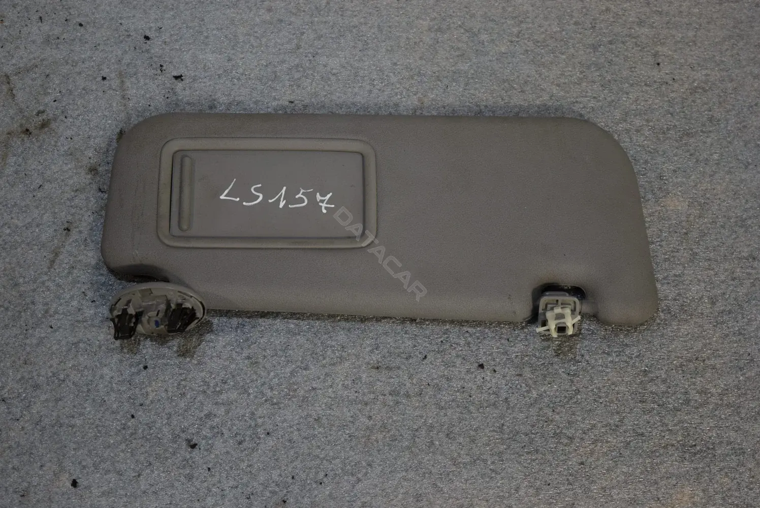 Козырек солнцезащитный LS157-243-2-2