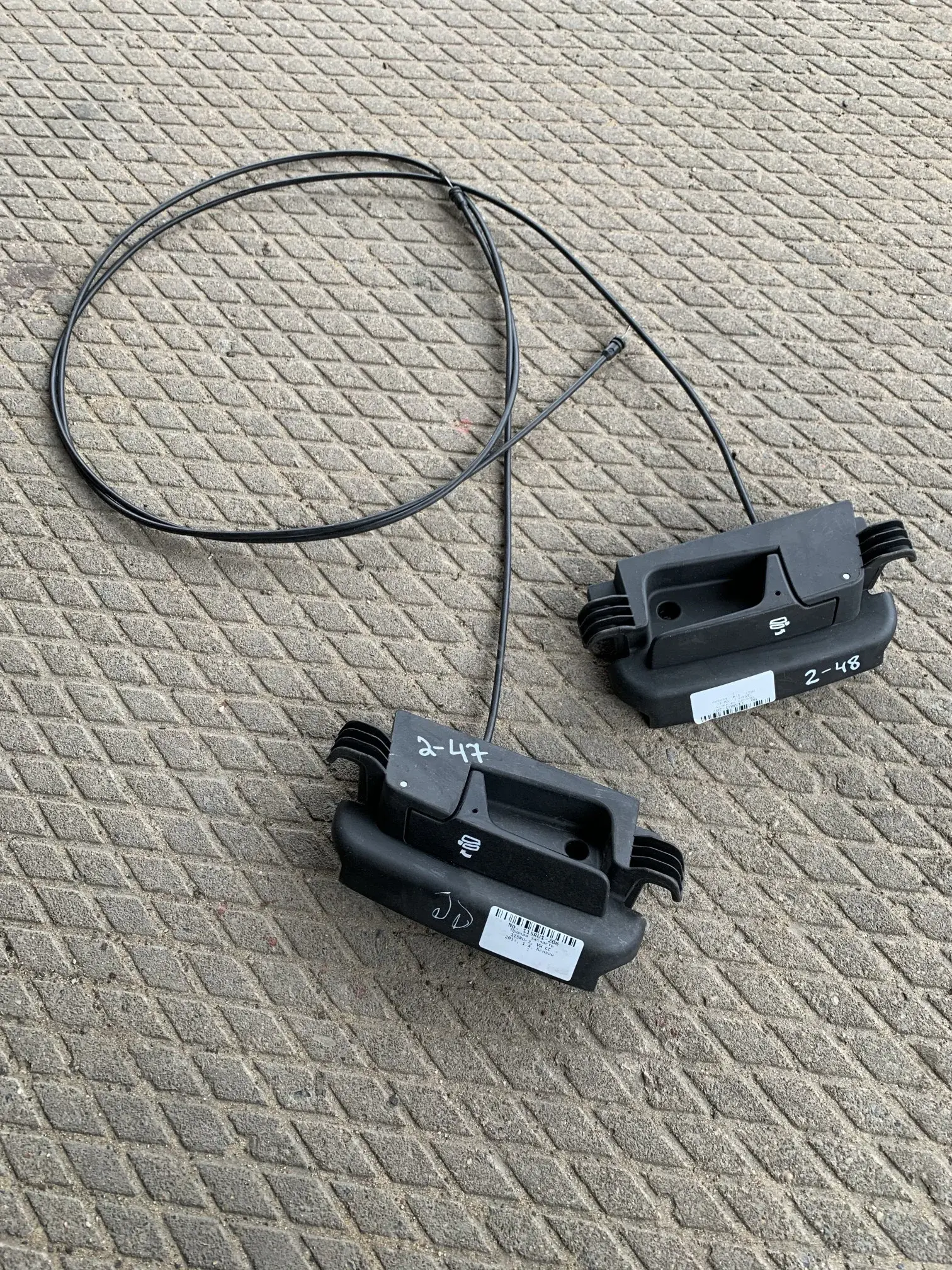 Ручка крышки багажника 3C8885591, 3C8885592