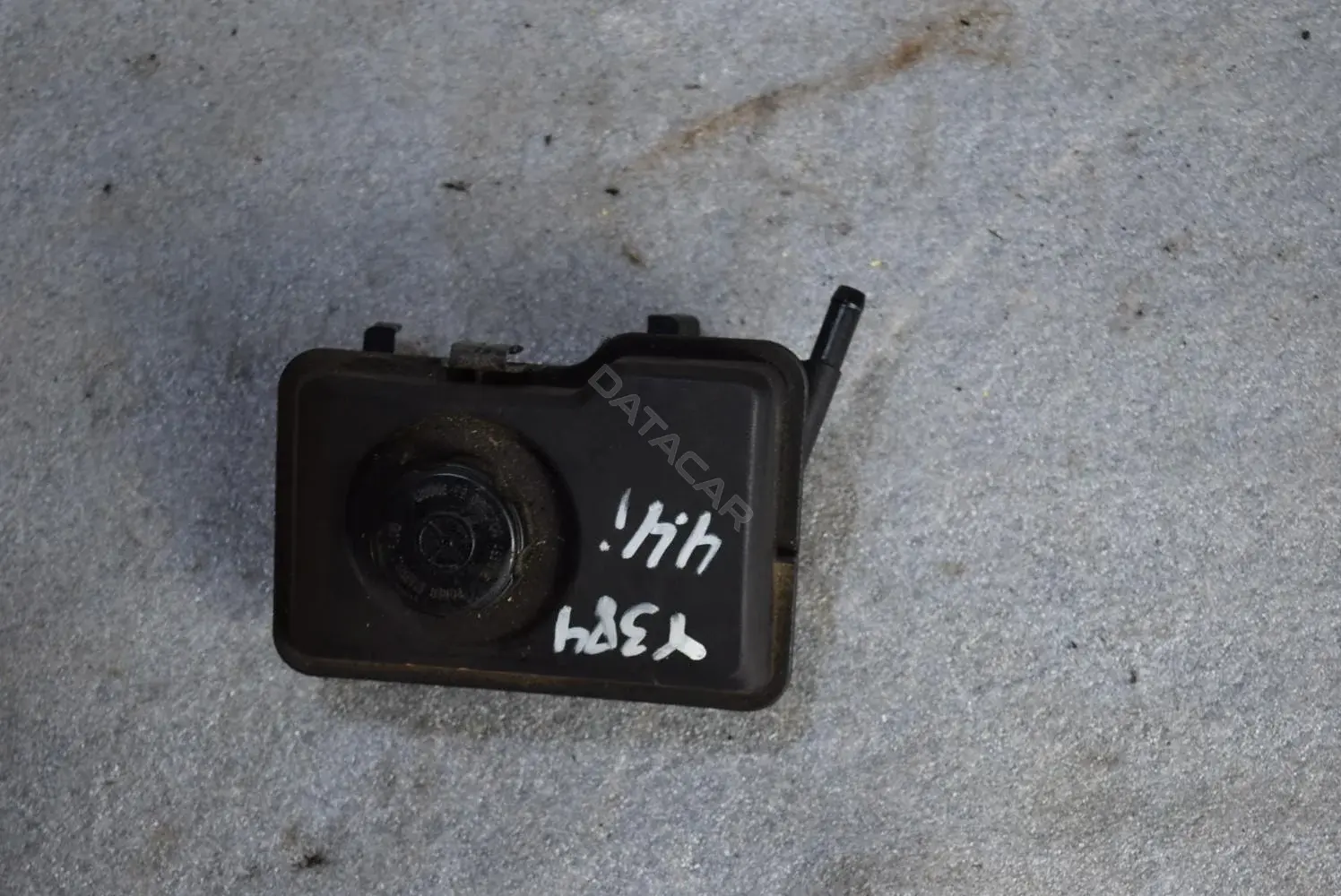 Бачок гидроусилителя Y384-46B