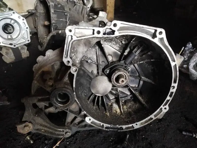 Механическая коробка передач (МКПП) 3M5R7002YF