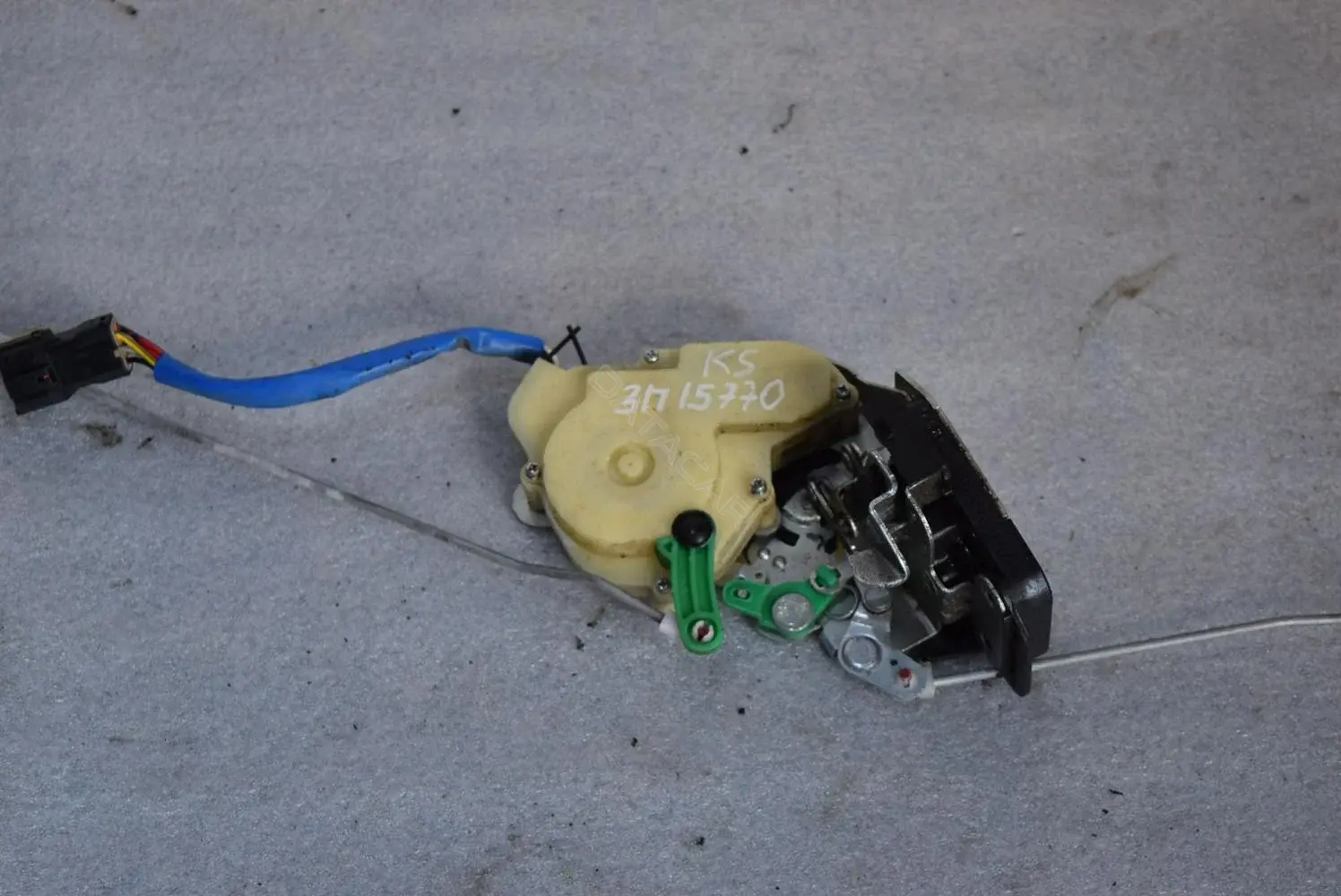 Замок двери T15770-32-5