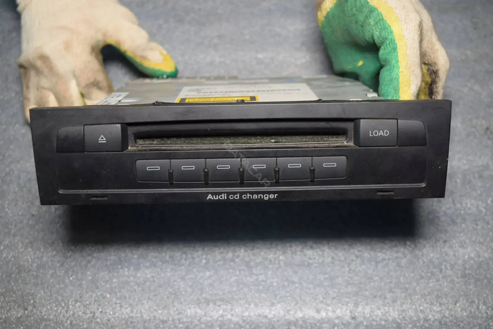 CD-чейнджер 4L0910110B