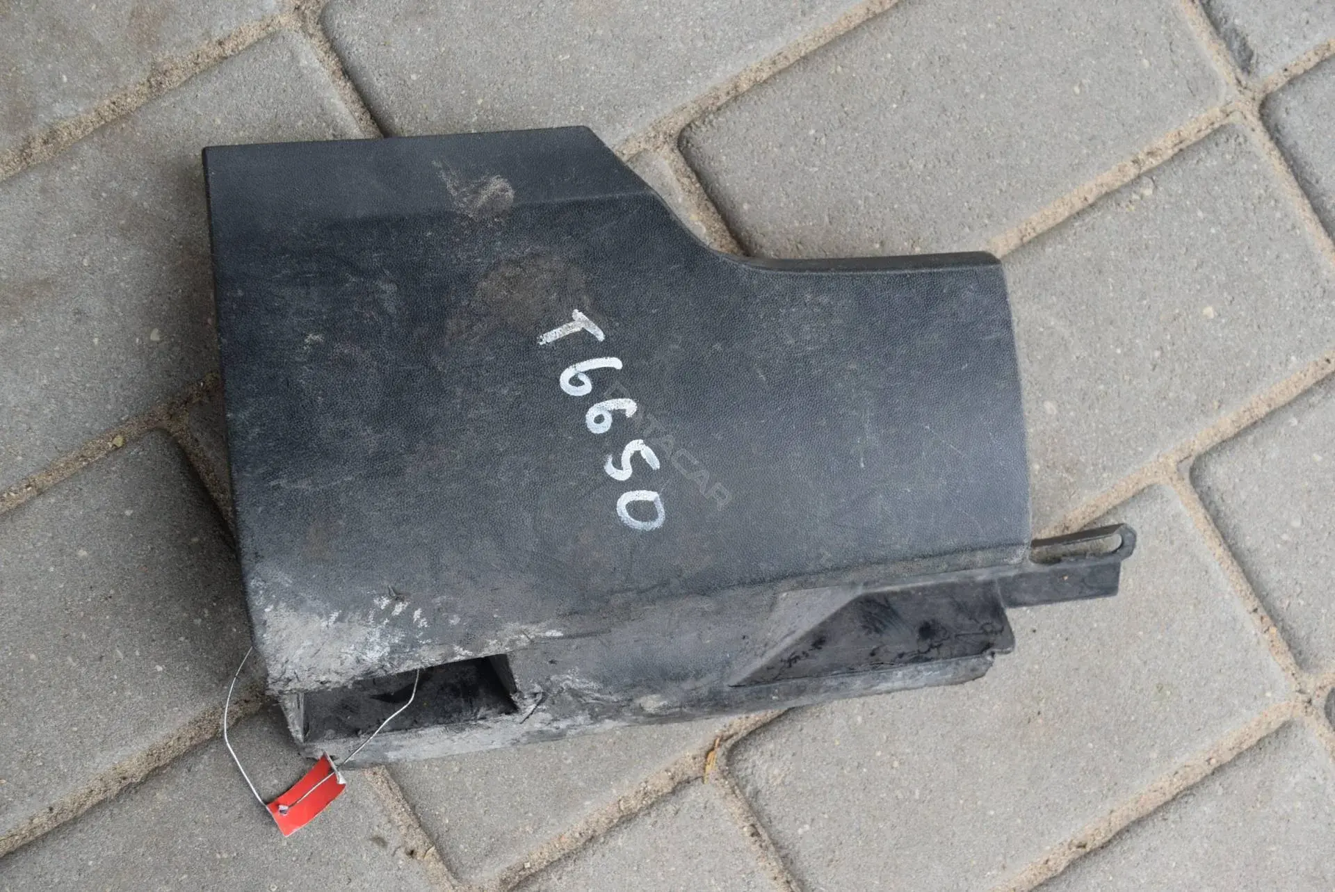 Накладка на порог T6650-52-2